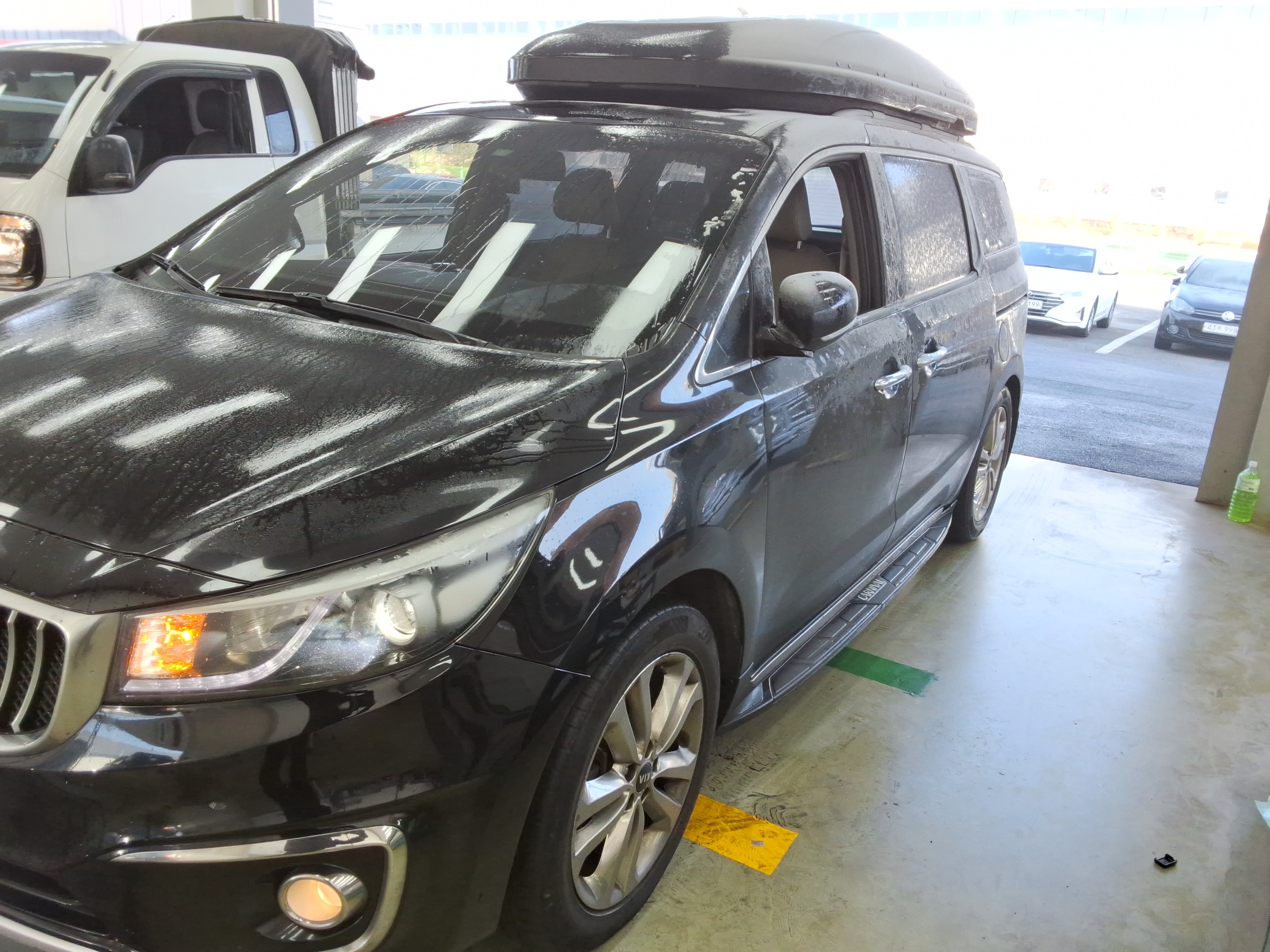 2015 - Kia Carnival