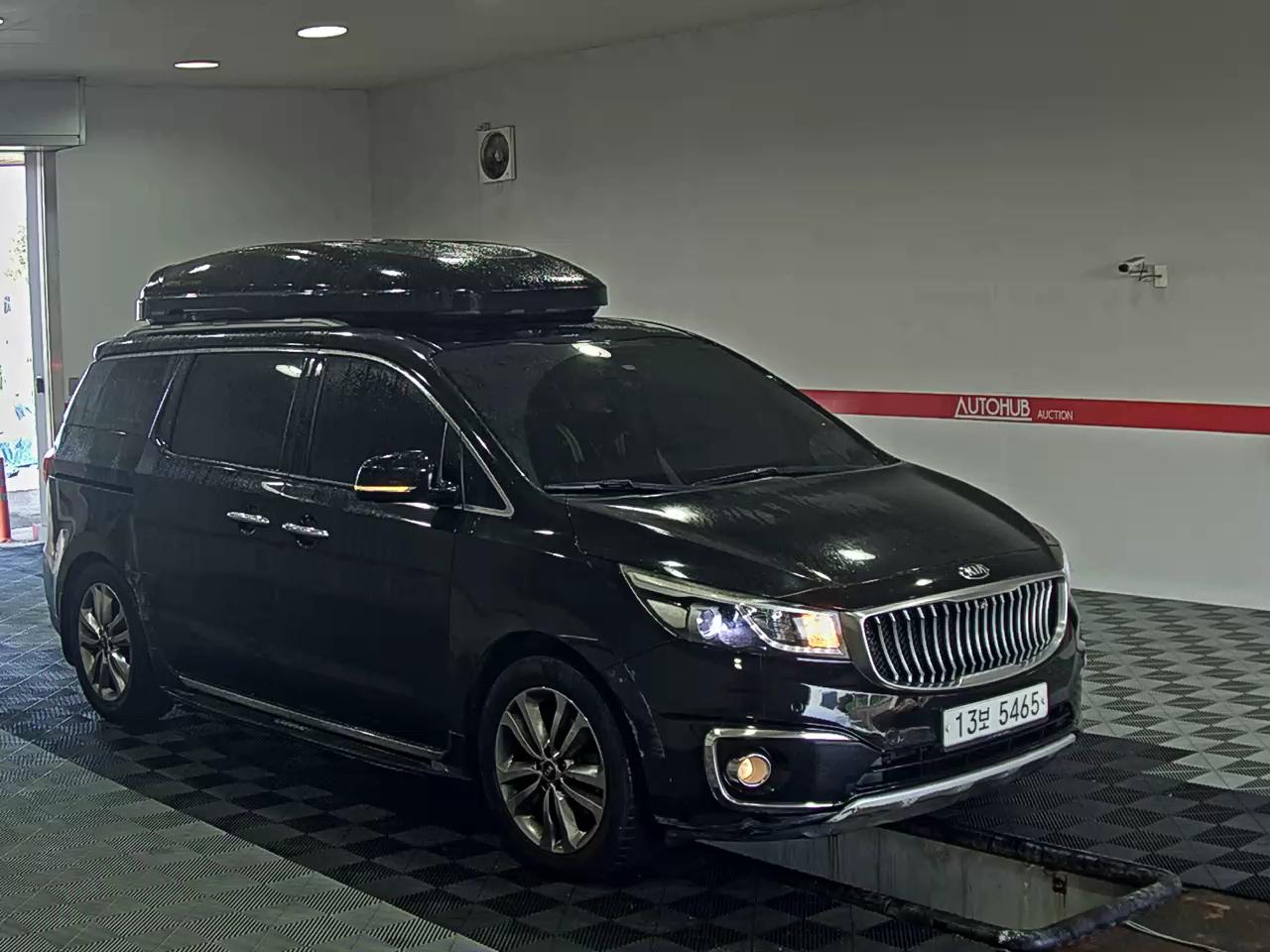 2015 - Kia Carnival