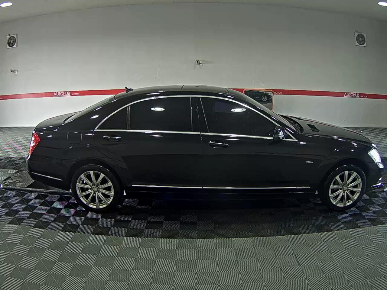 2011 - Mercedes-Benz S350L