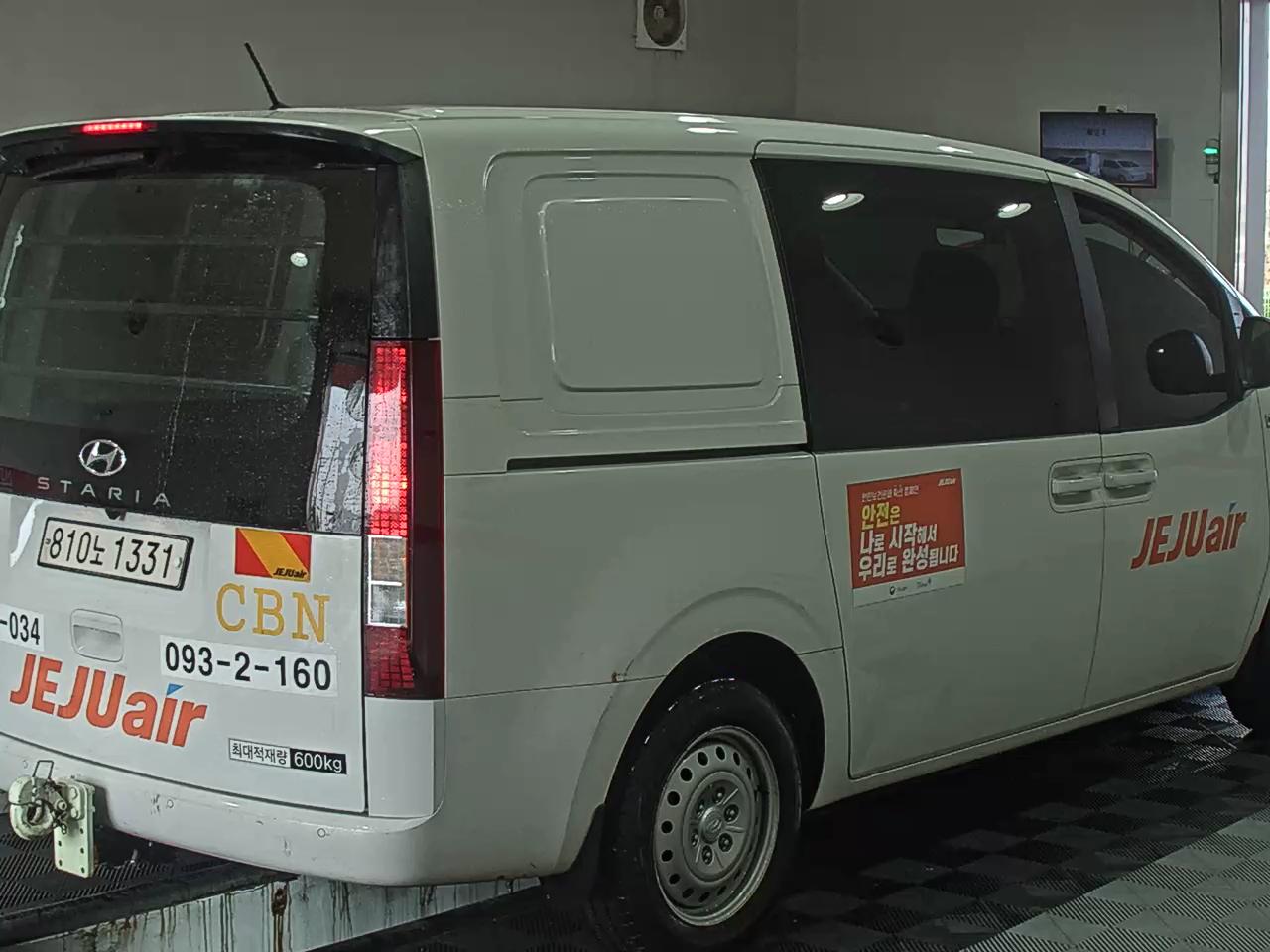 2023 - Hyundai Staria