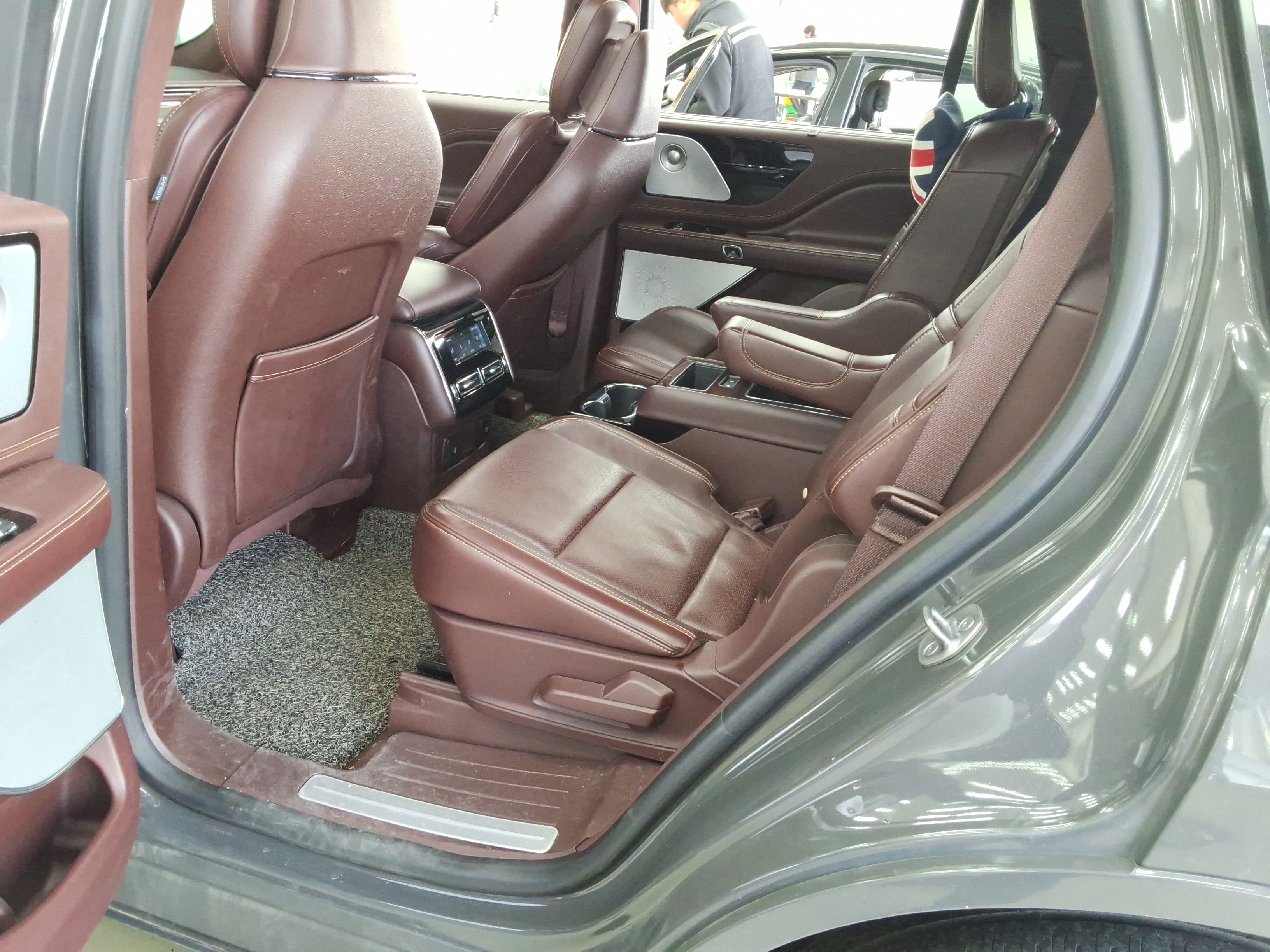 2021 - Lincoln Aviator