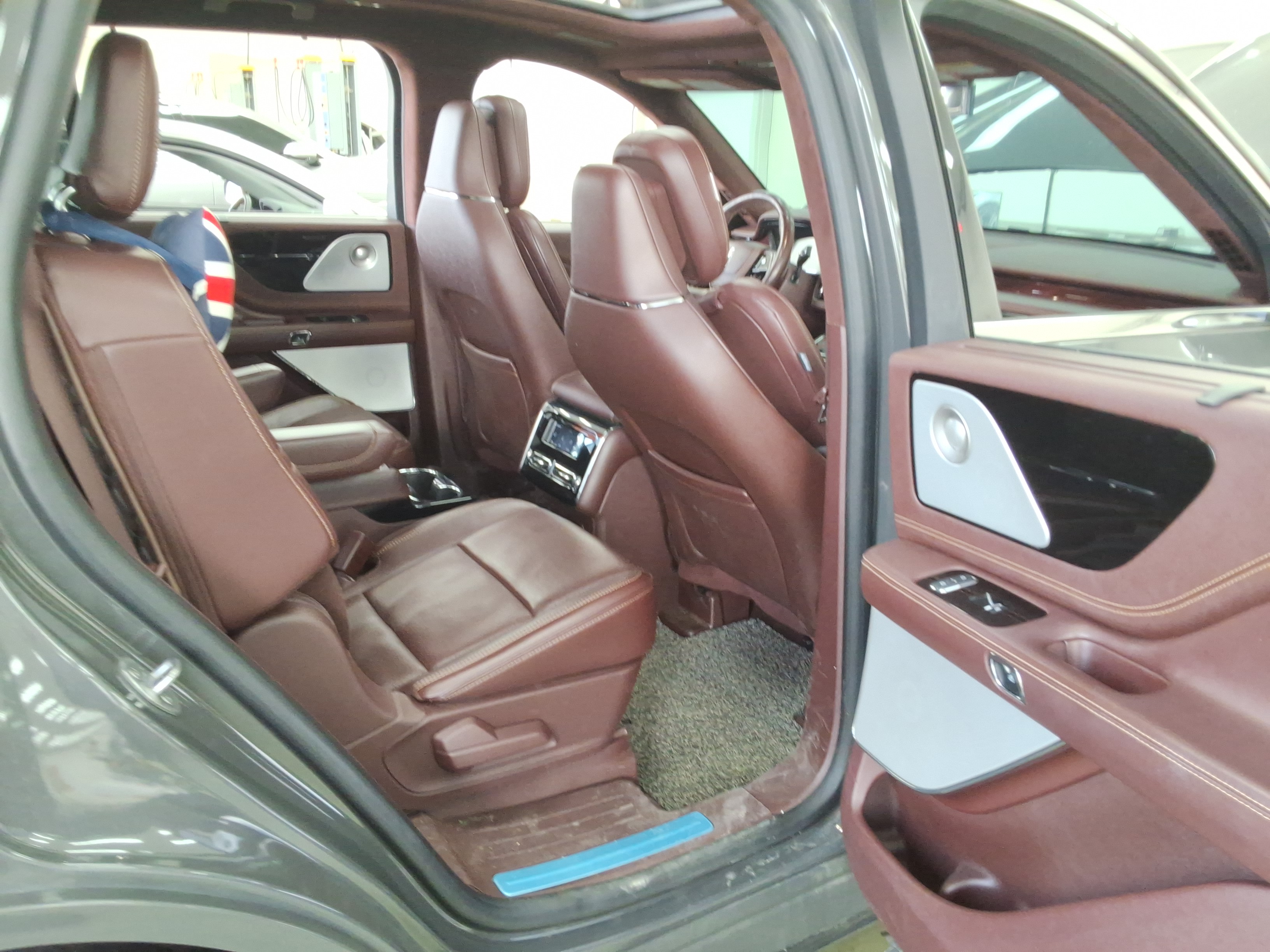 2021 - Lincoln Aviator