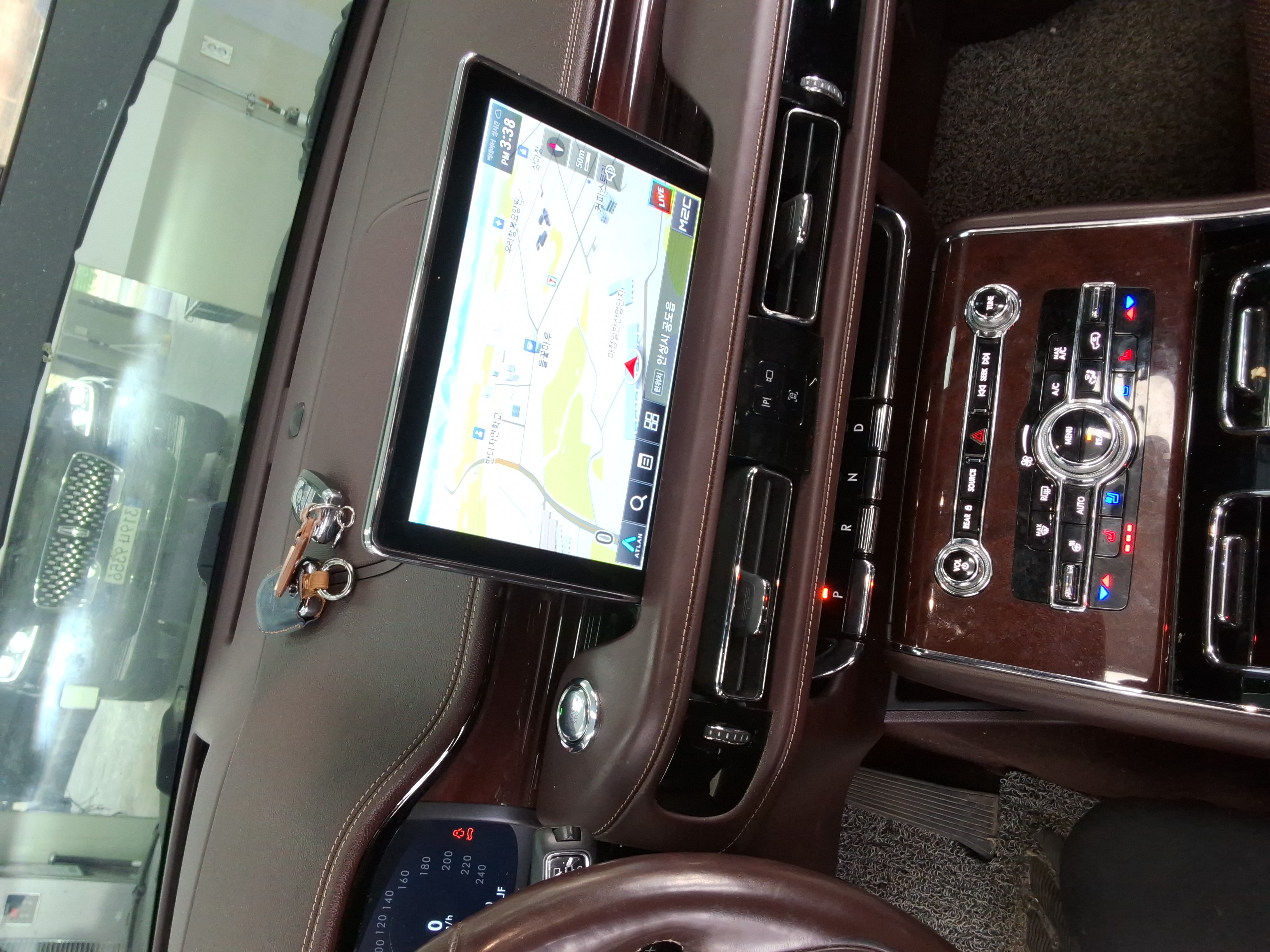 2021 - Lincoln Aviator