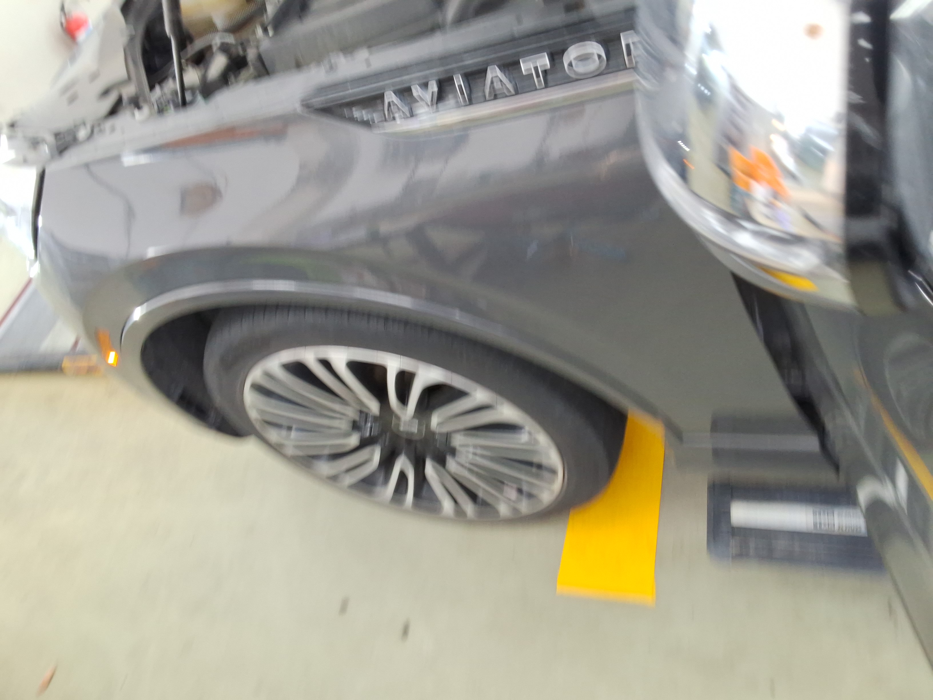 2021 - Lincoln Aviator