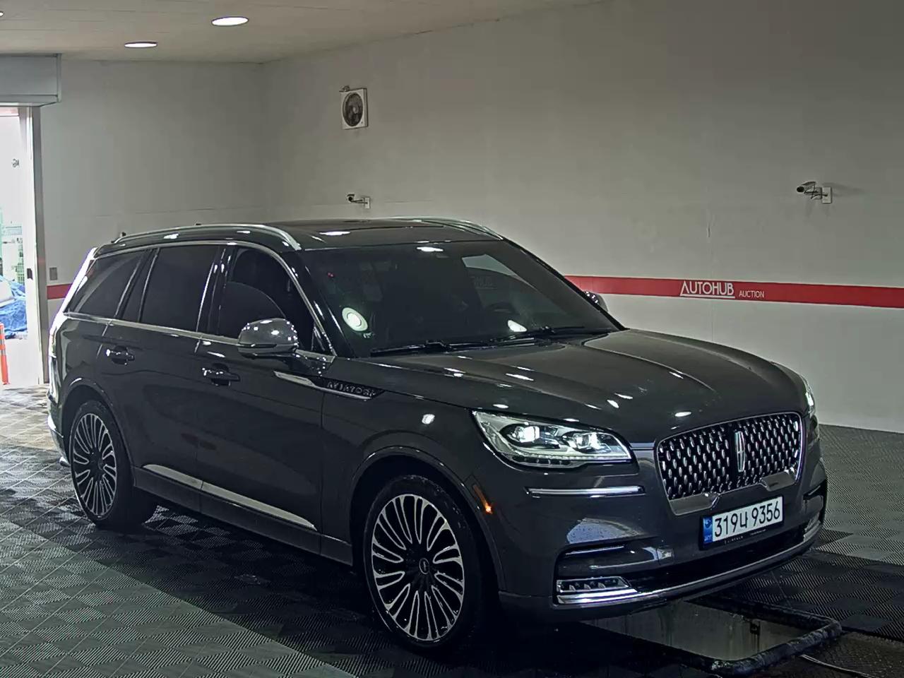 2021 - Lincoln Aviator