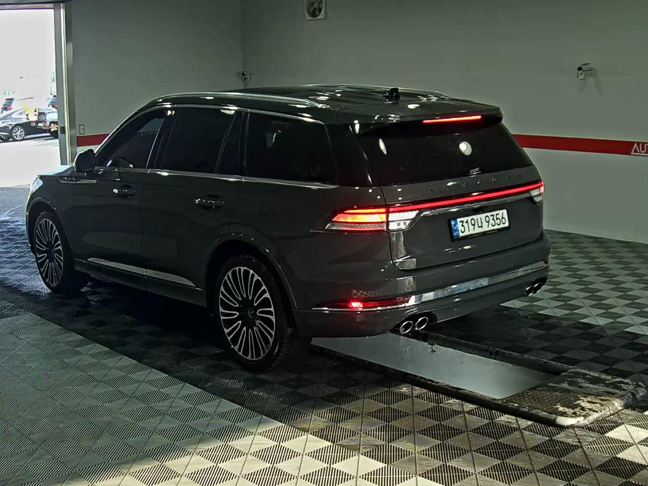 2021 - Lincoln Aviator