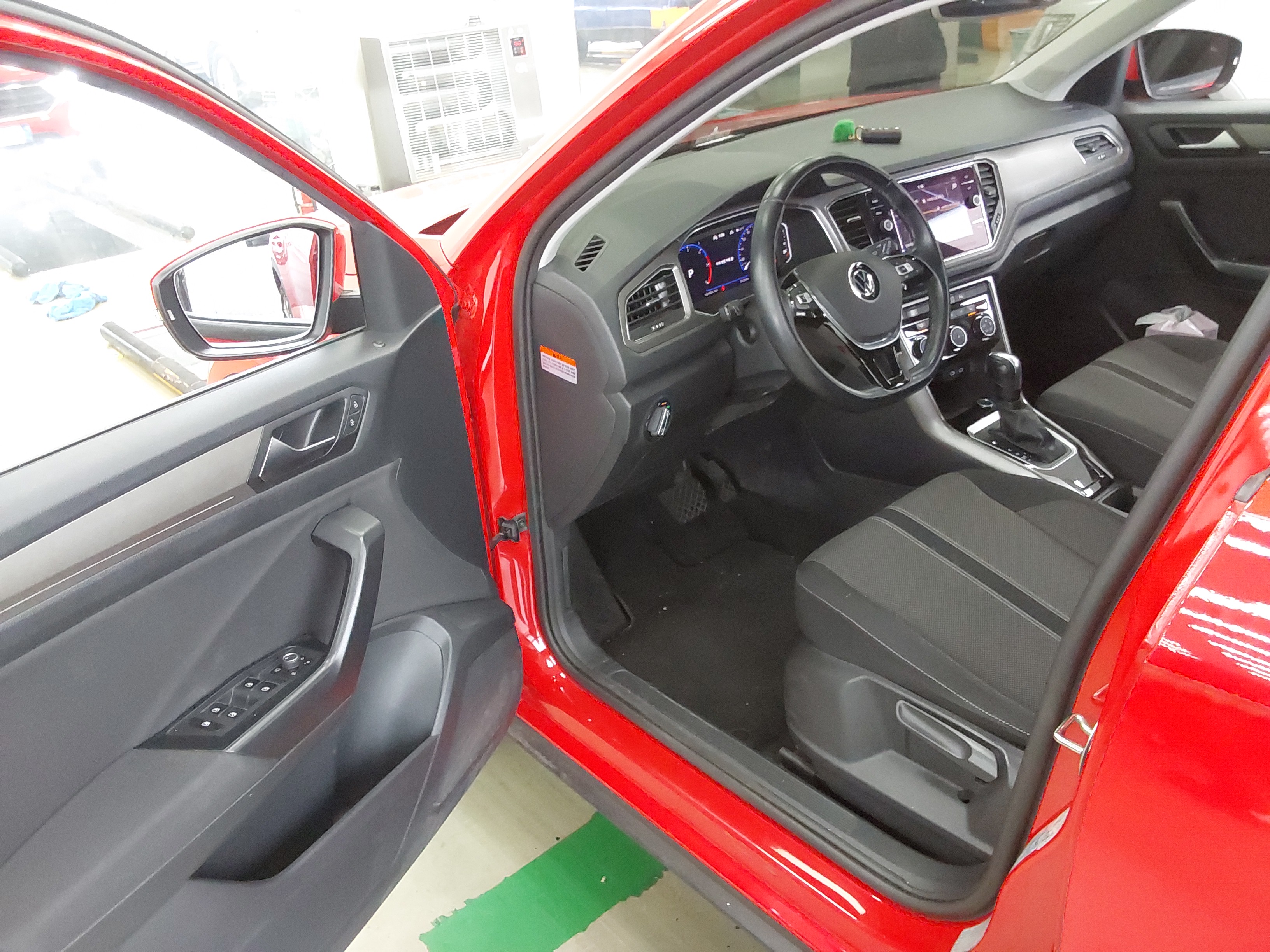 2021 - Volkswagen T-ROC