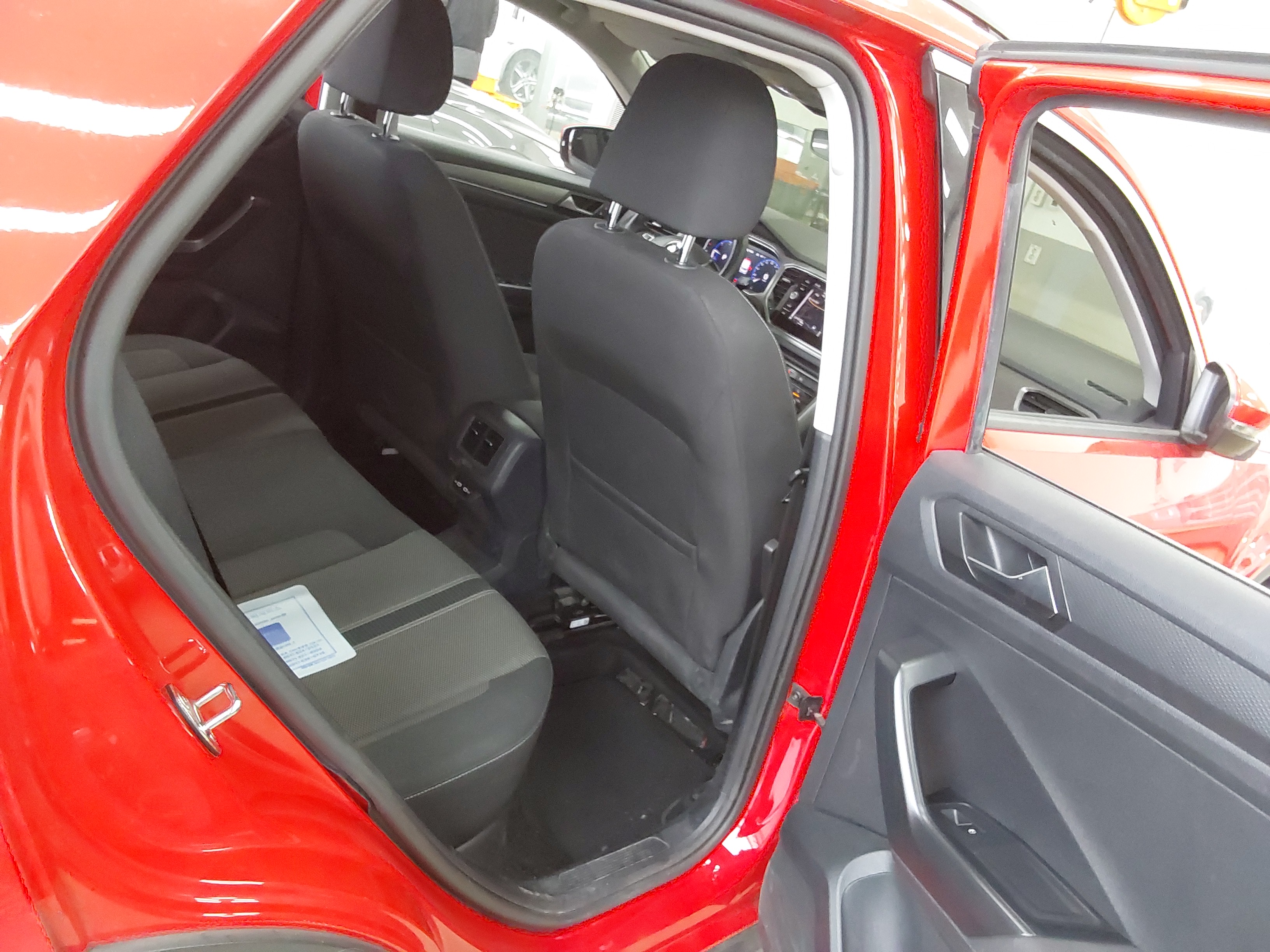 2021 - Volkswagen T-ROC