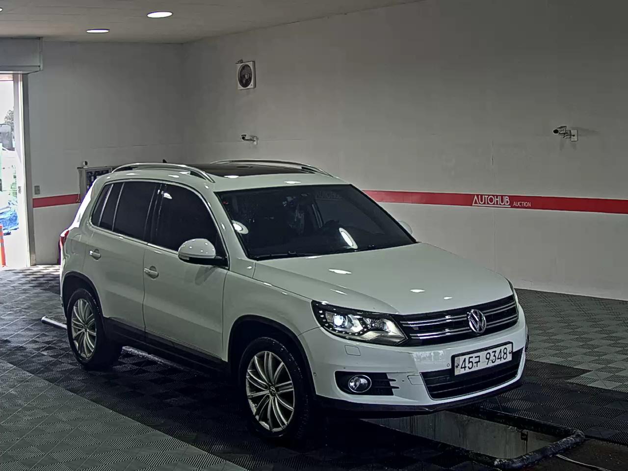 2015 - Volkswagen Tiguan