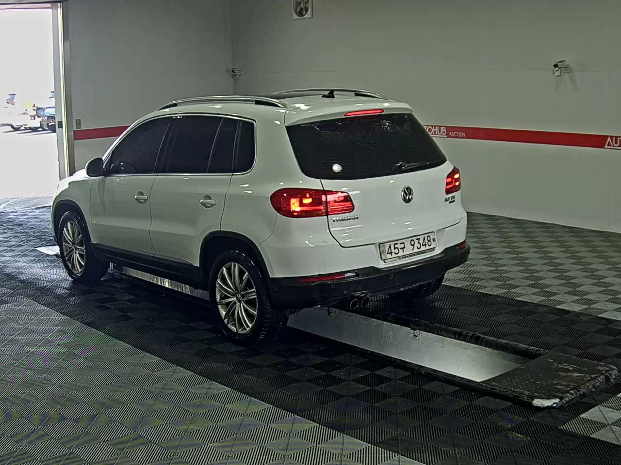 2015 - Volkswagen Tiguan