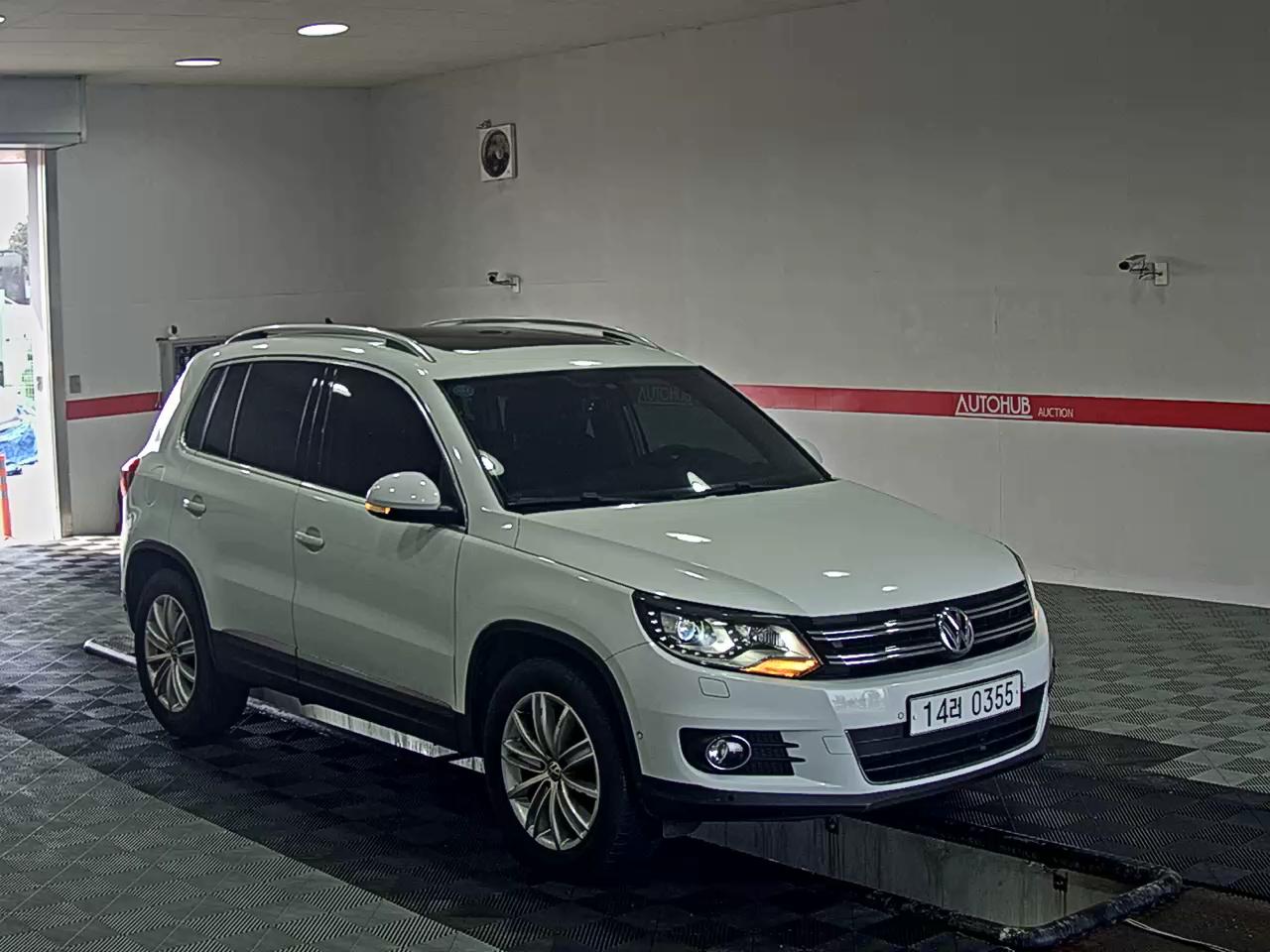 2016 - Volkswagen Tiguan