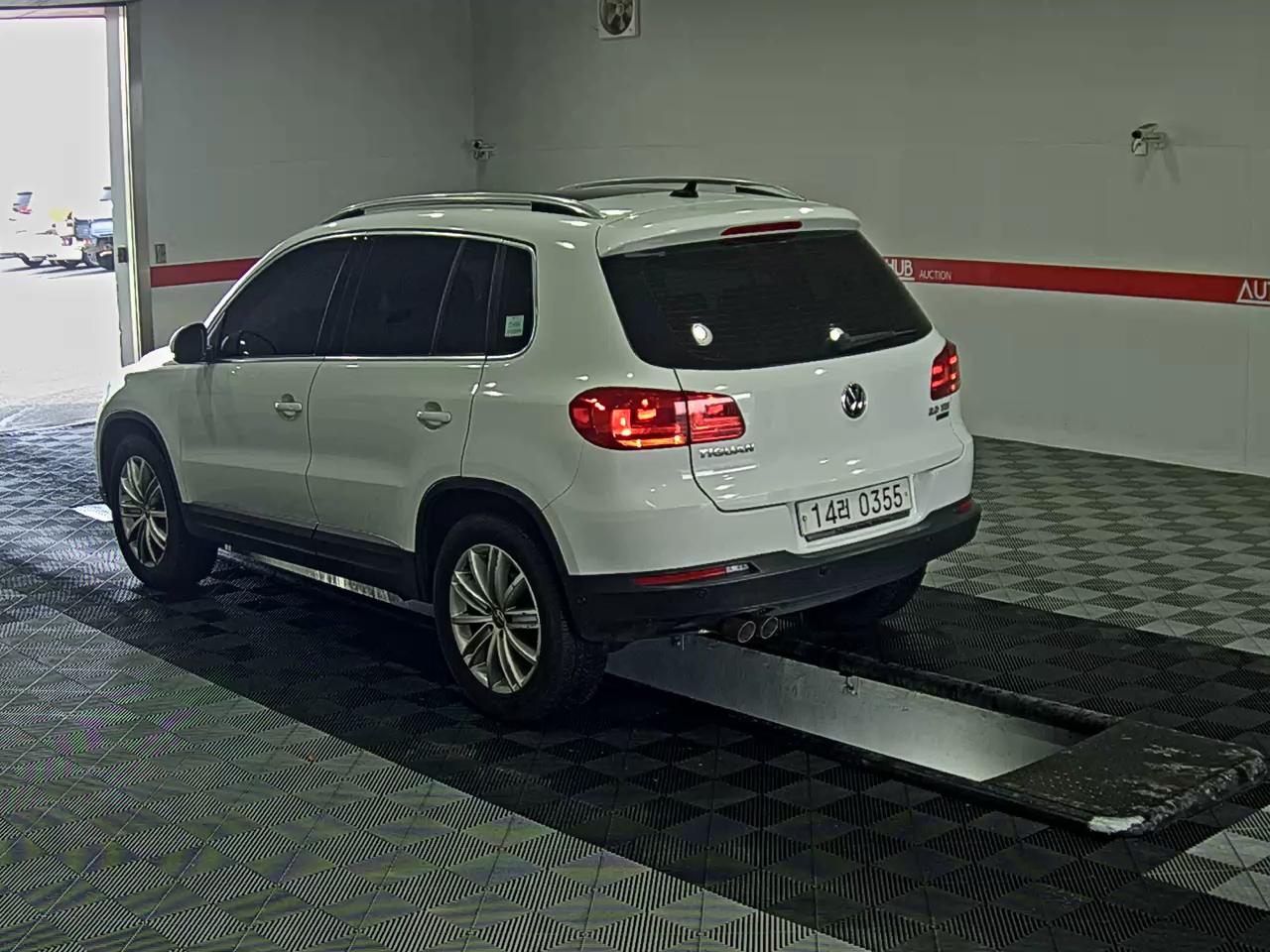 2016 - Volkswagen Tiguan