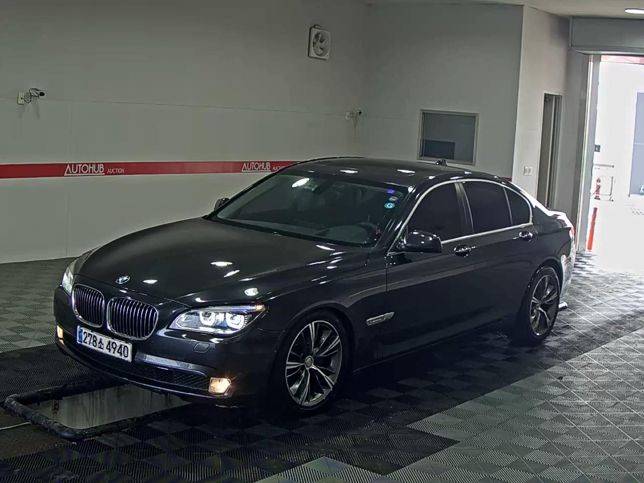 BMW 7시리즈 740i F01 ()