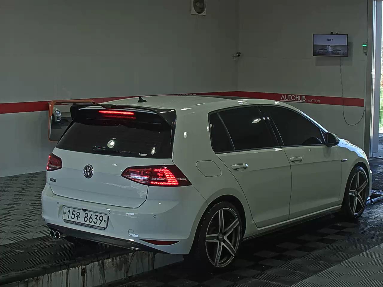 2015 - Volkswagen Golf