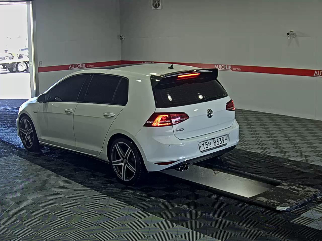 2015 - Volkswagen Golf