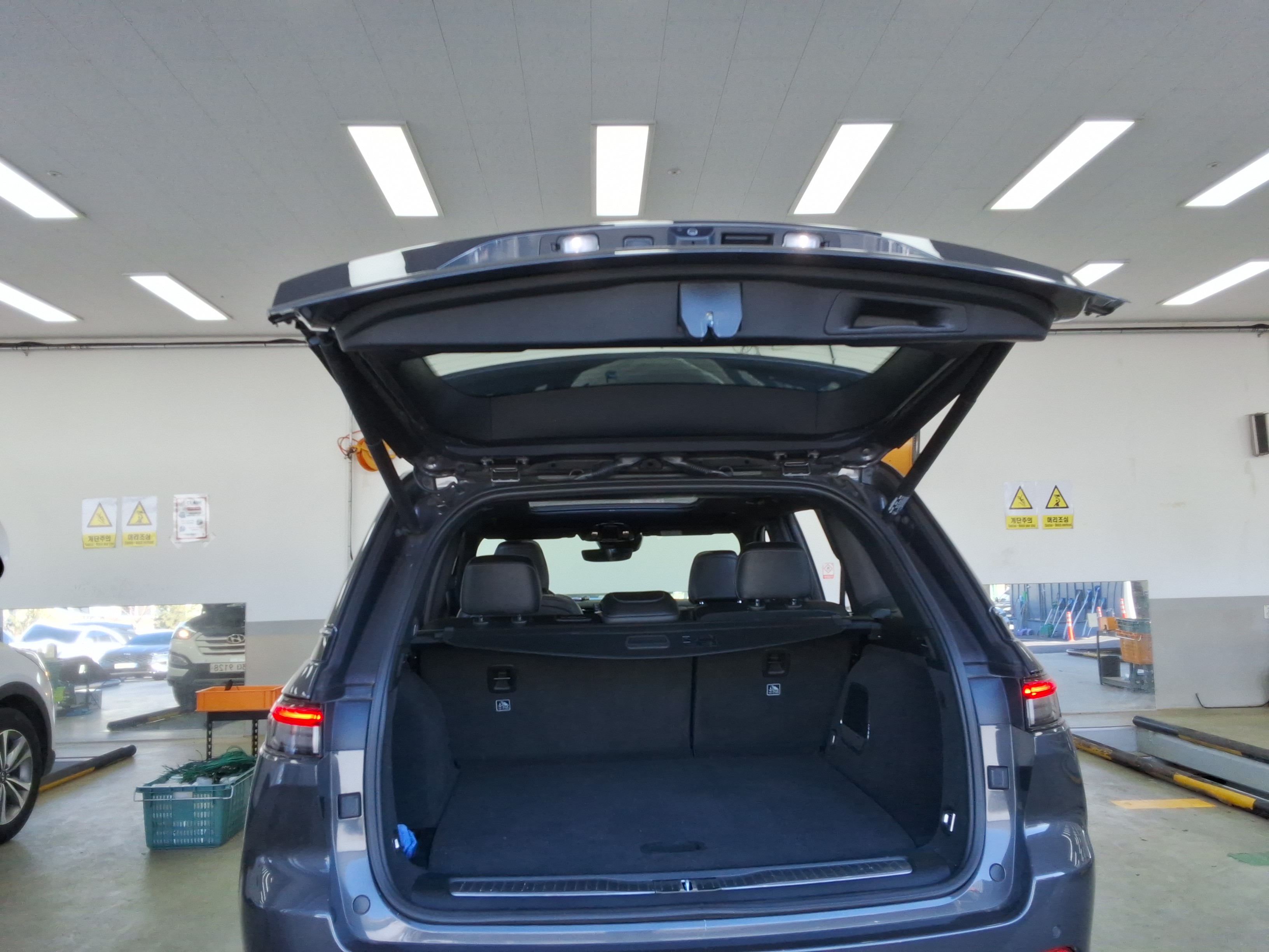 2023 - Jeep Grand Cherokee