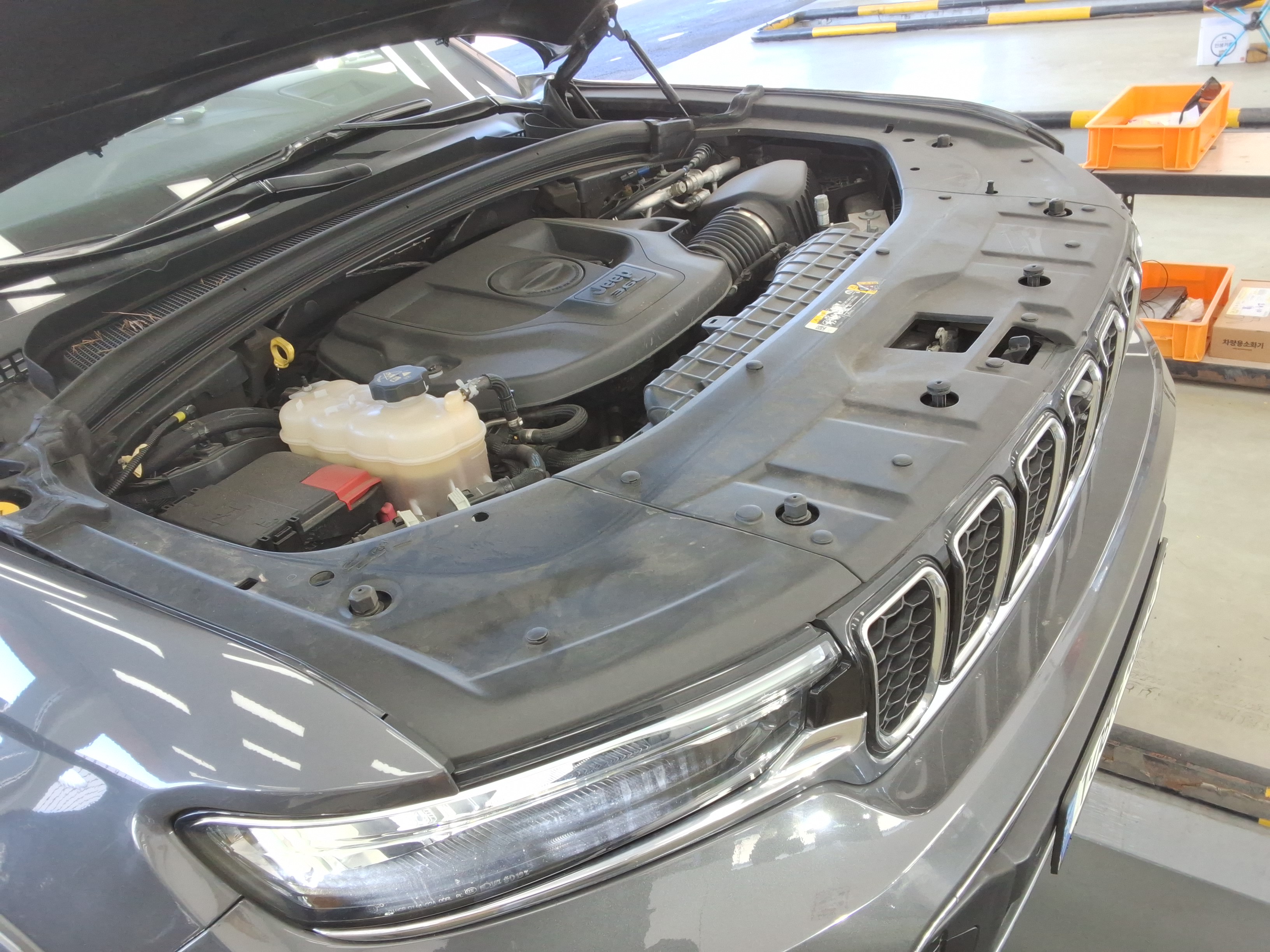 2023 - Jeep Grand Cherokee