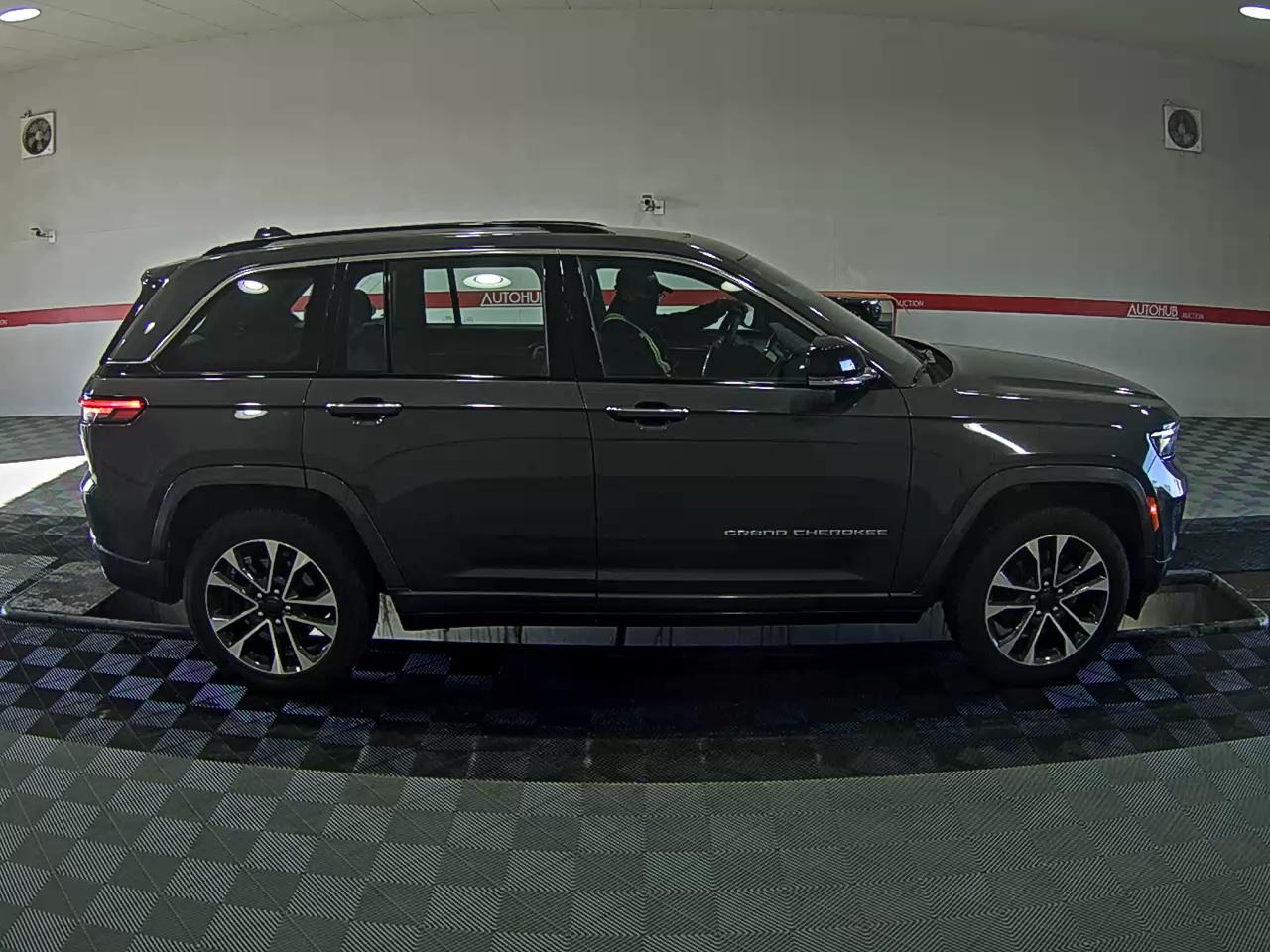 2023 - Jeep Grand Cherokee