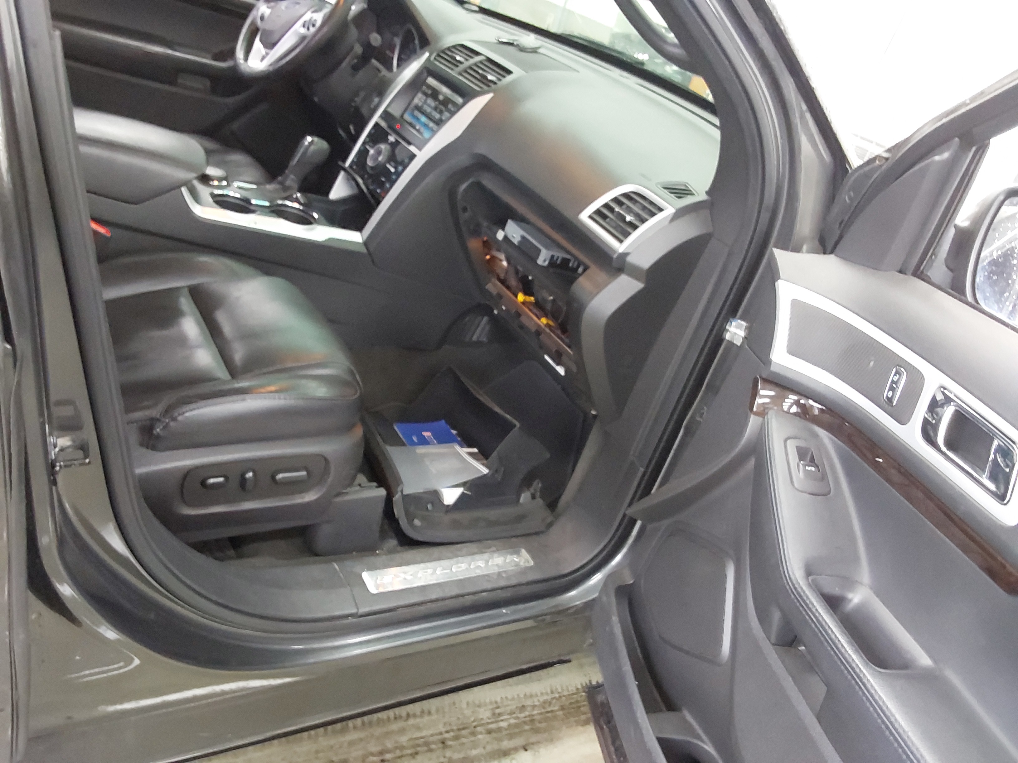 2015 - Ford Explorer