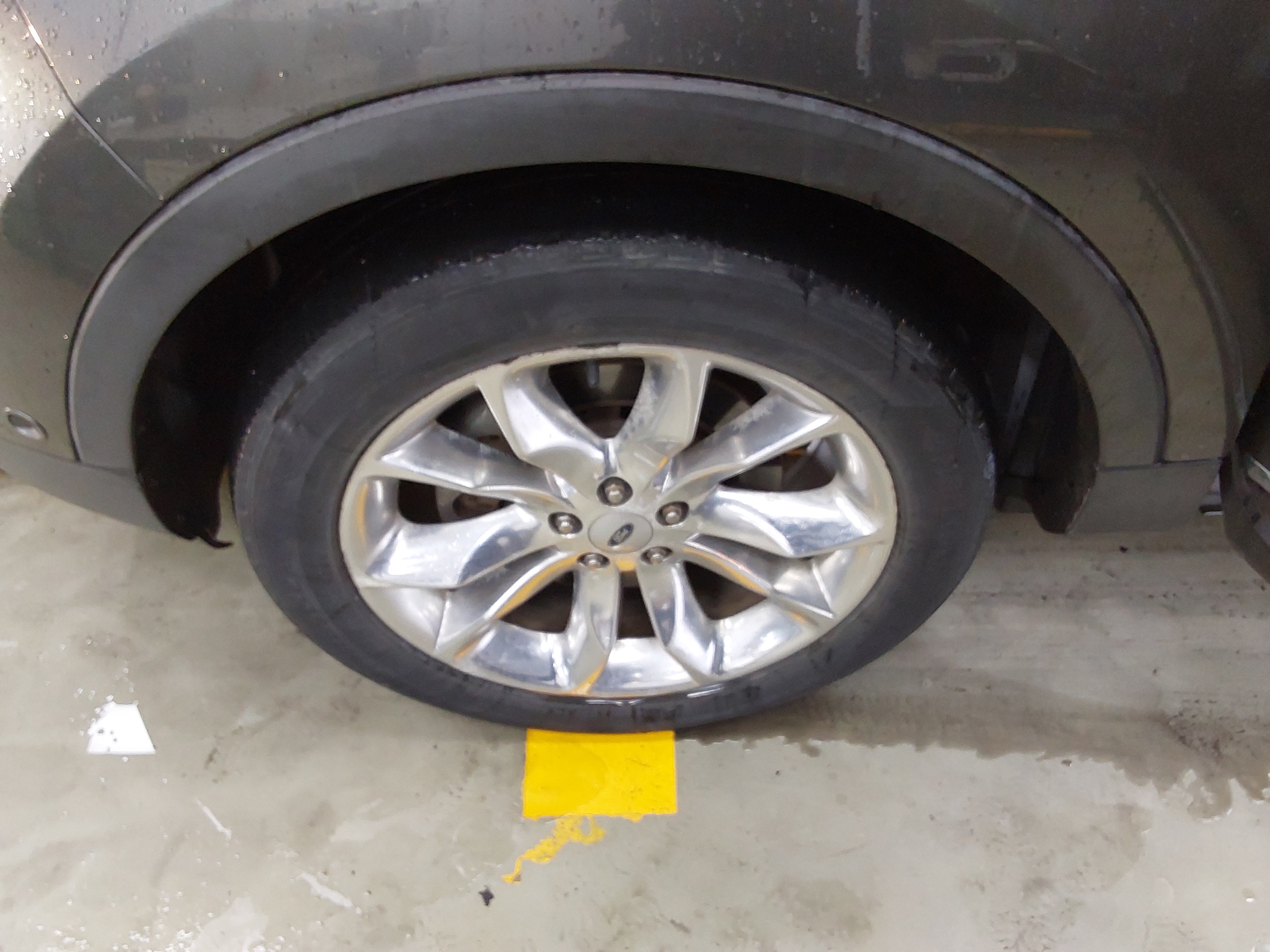 2015 - Ford Explorer