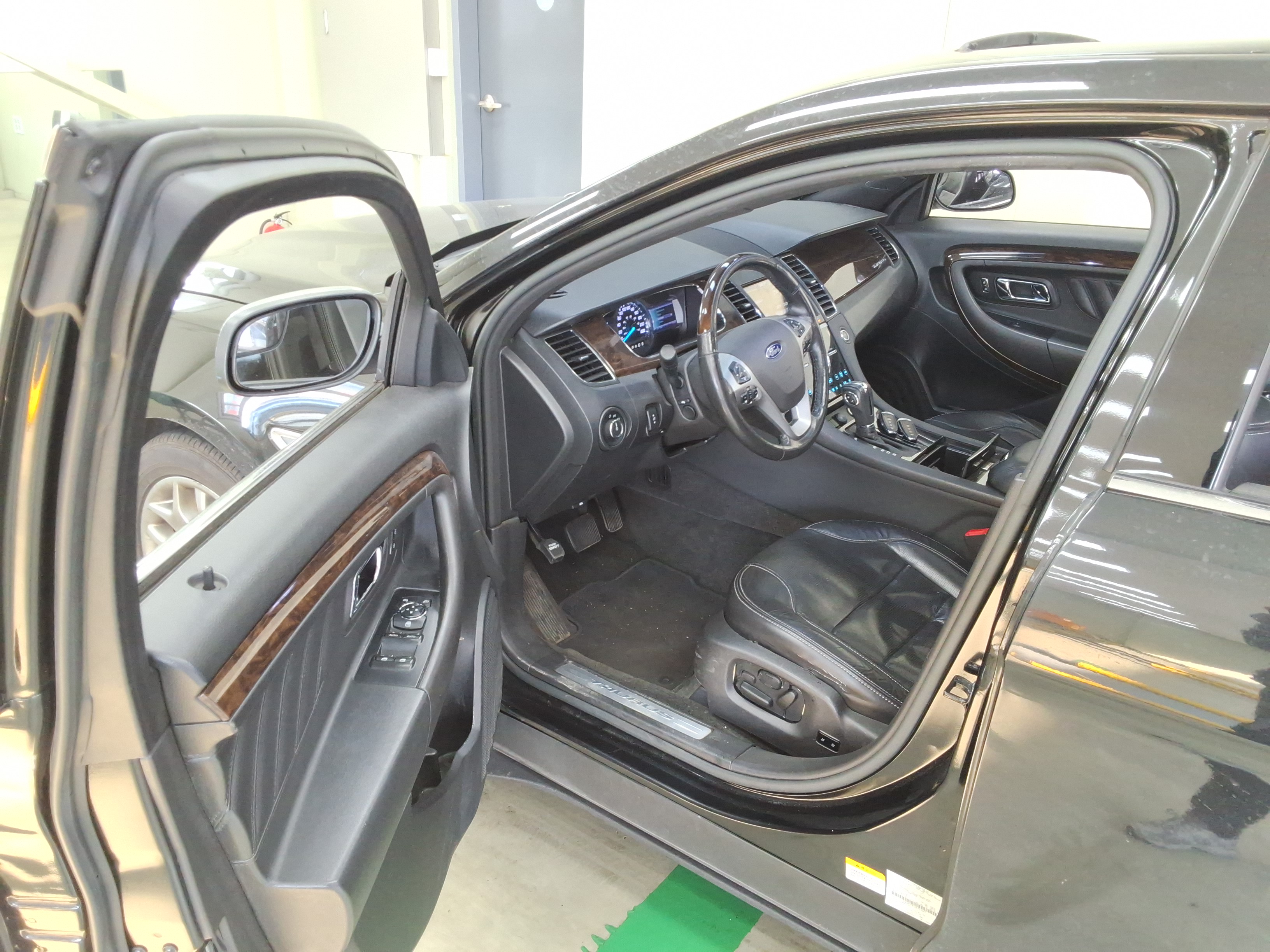 2013 - Ford New Taurus