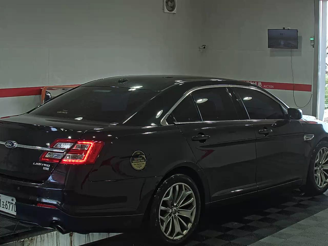 2013 - Ford New Taurus