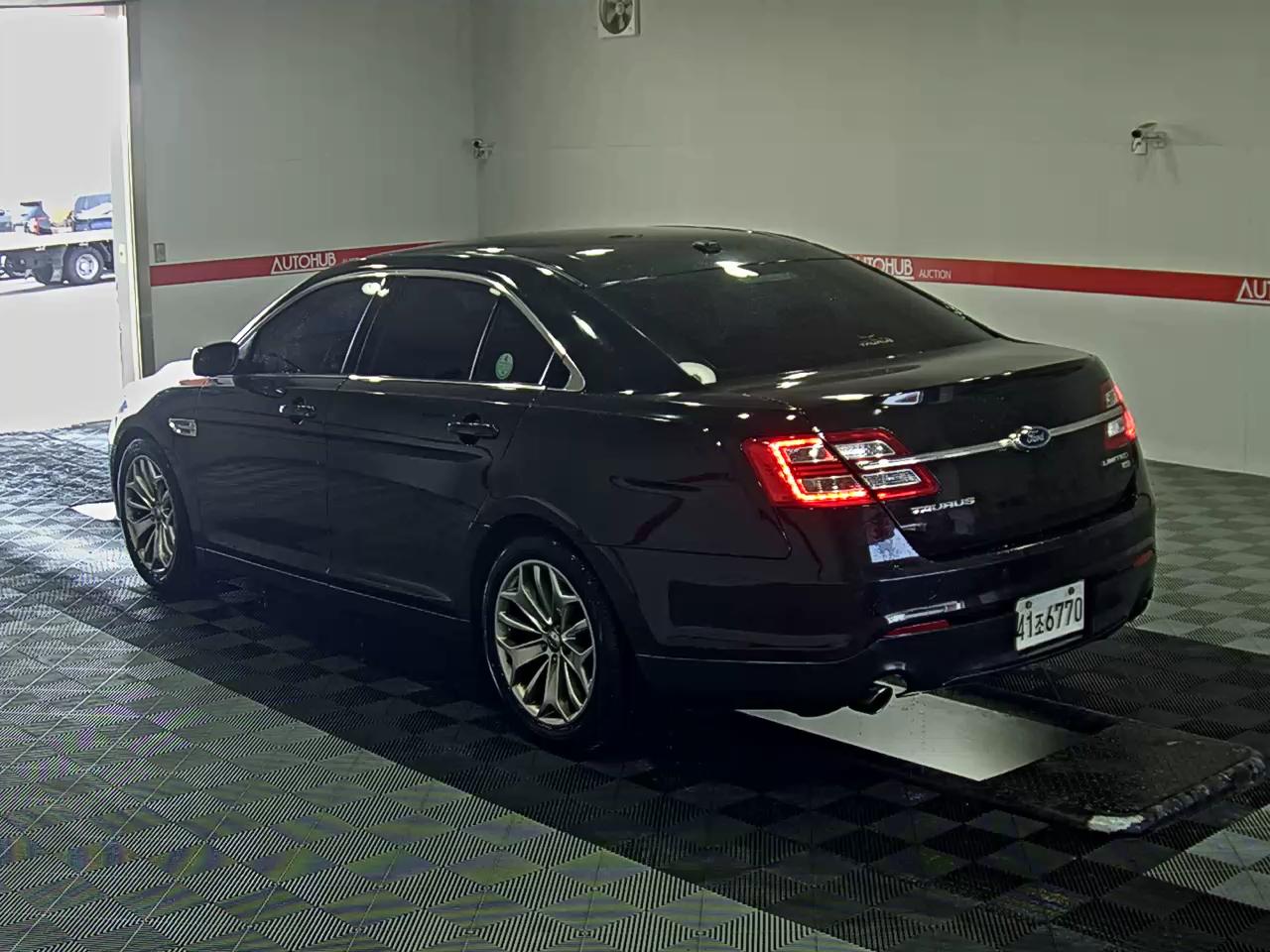 2013 - Ford New Taurus