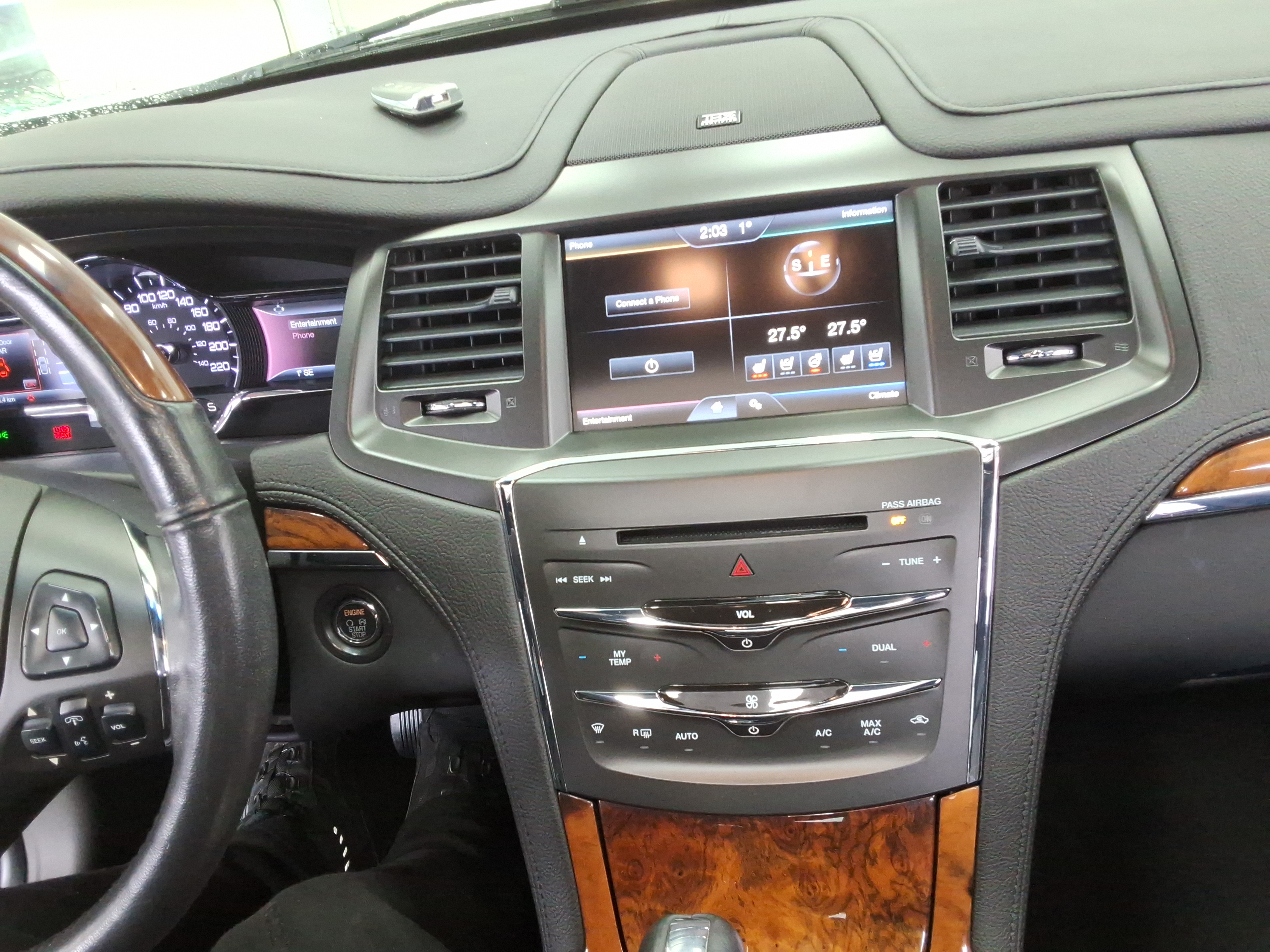 2014 - Lincoln New MKS