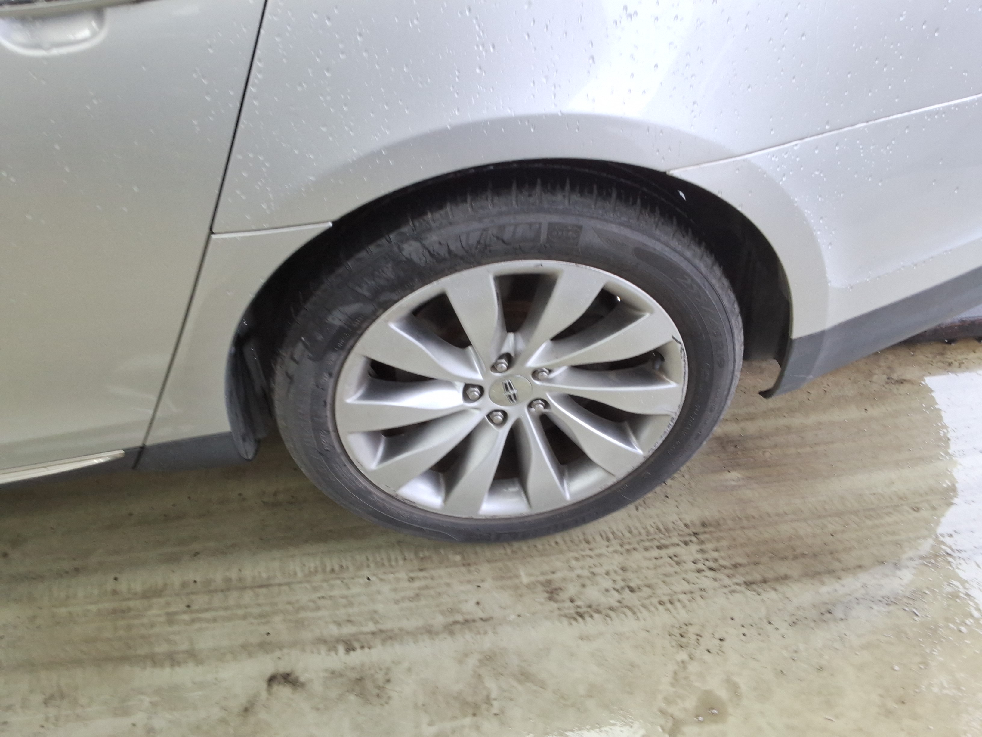 2014 - Lincoln New MKS