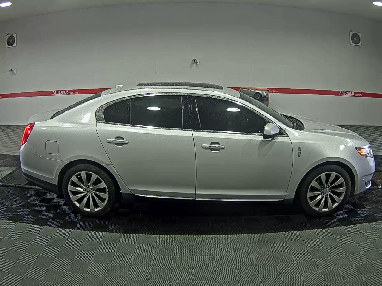 2014 - Lincoln New MKS