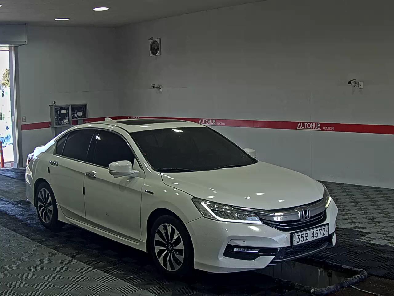 2017 - Honda New Accord