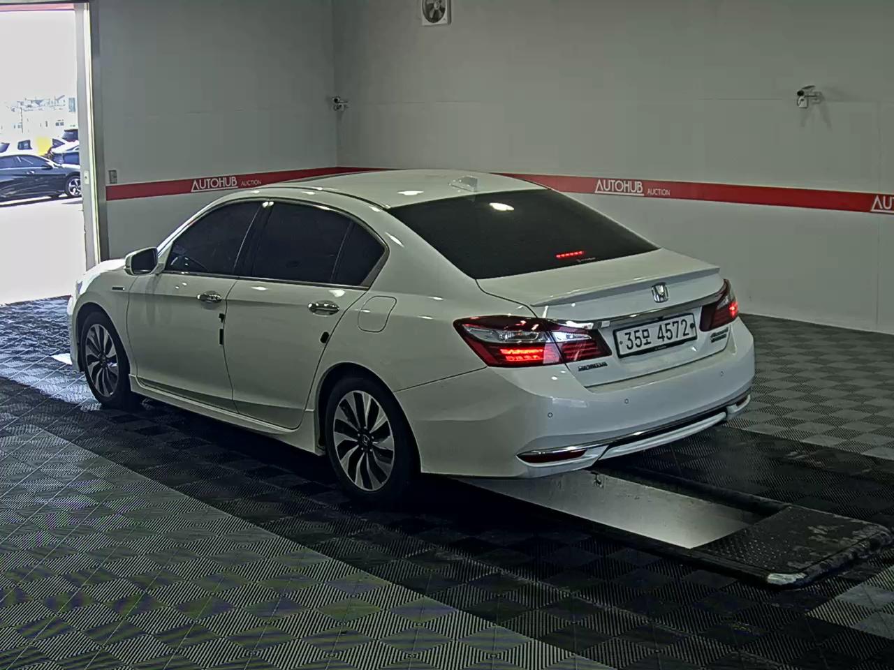 2017 - Honda New Accord