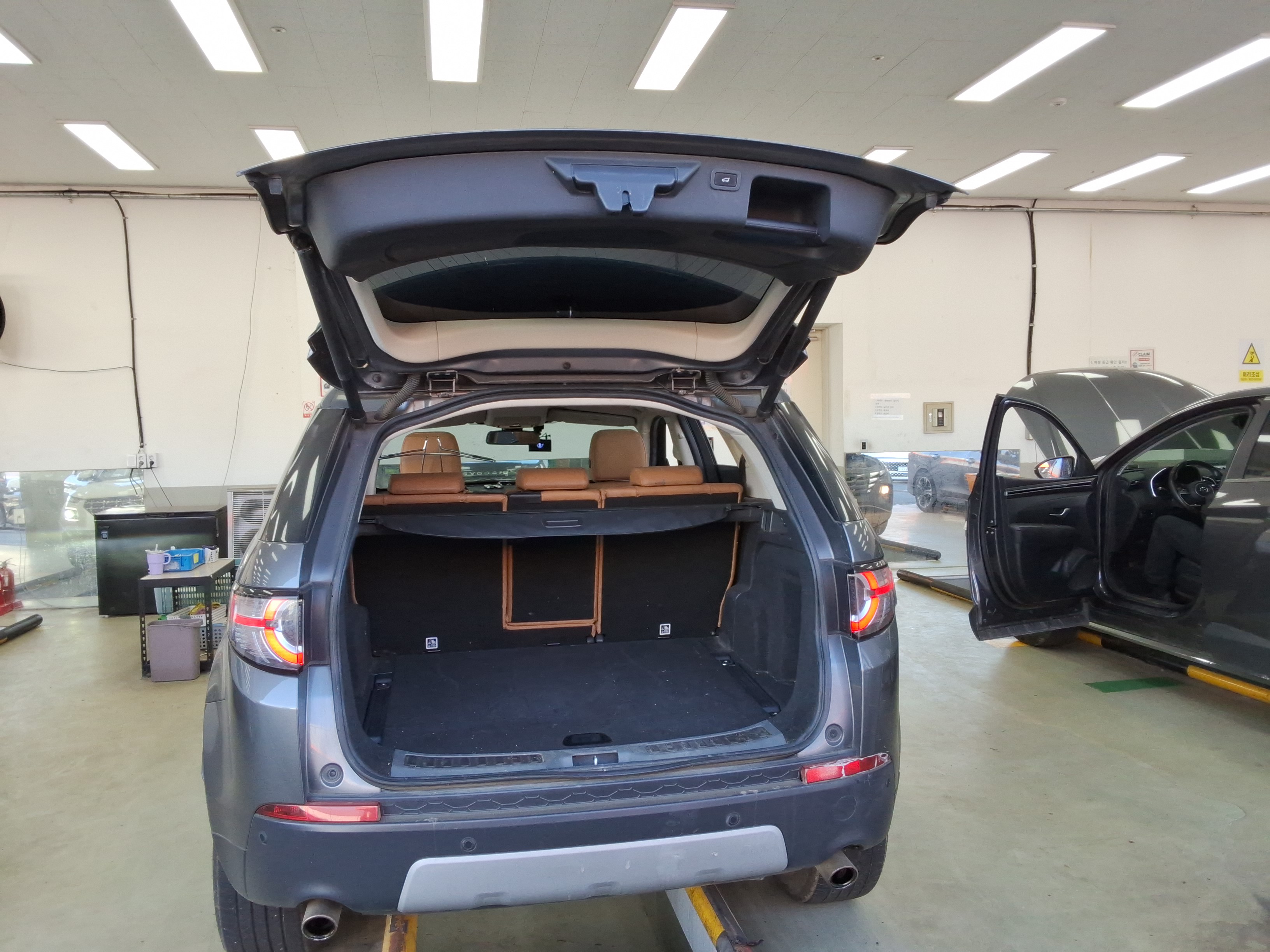 2018 - Land Rover Discovery