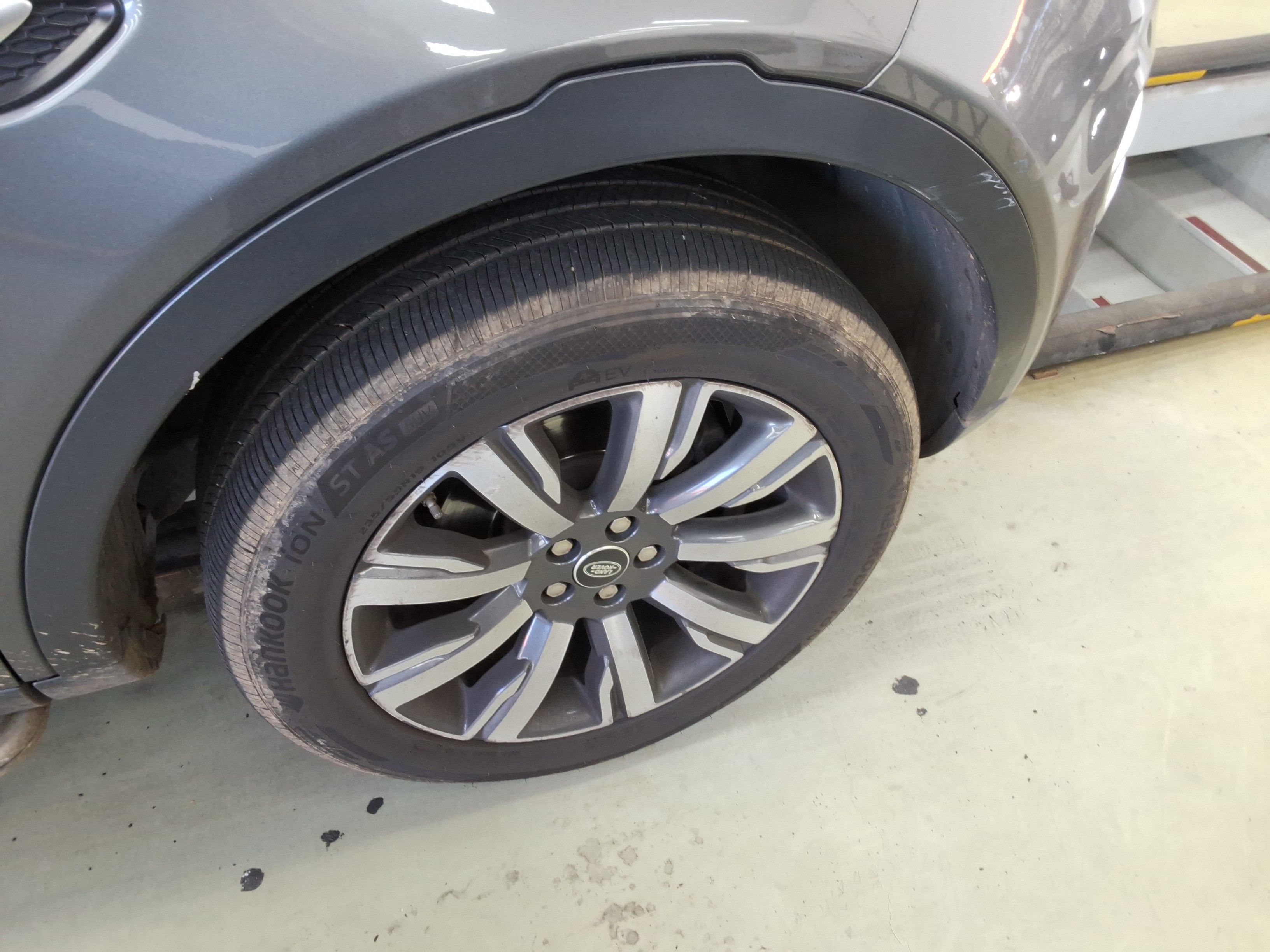 2018 - Land Rover Discovery