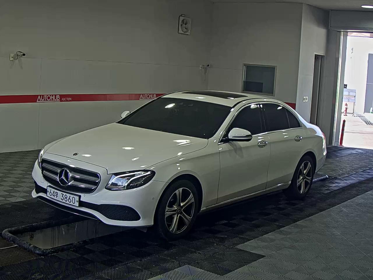 벤츠 클래스 W213(~현재)