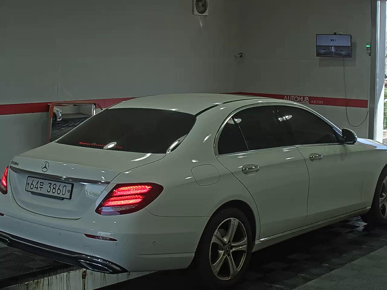 2018 - Mercedes-Benz E220d