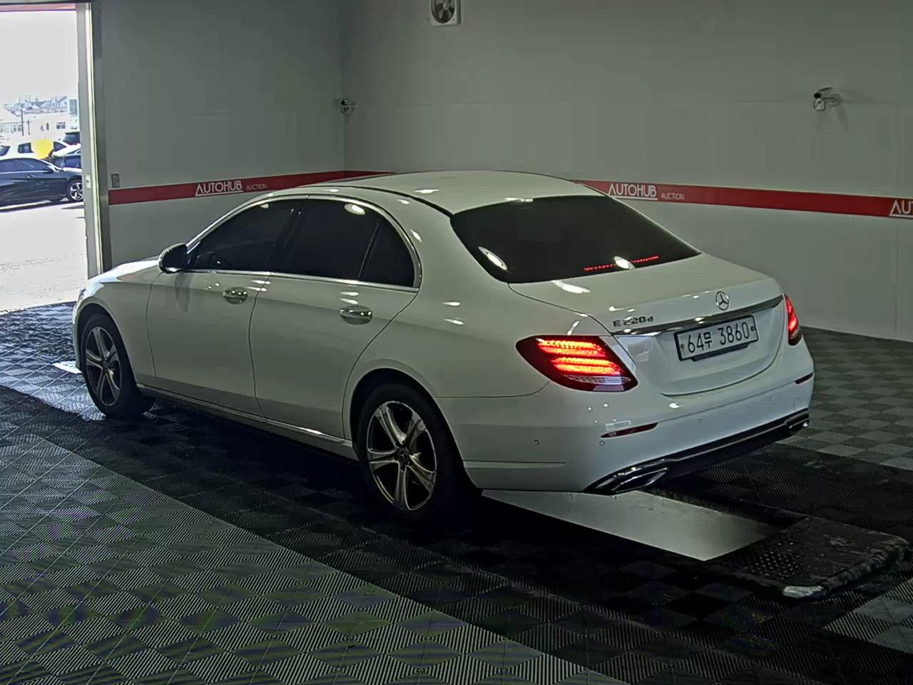 2018 - Mercedes-Benz E220d