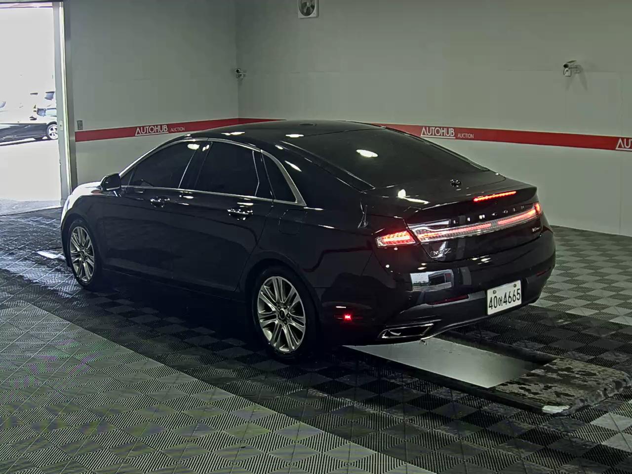 2014 - Lincoln MKZ