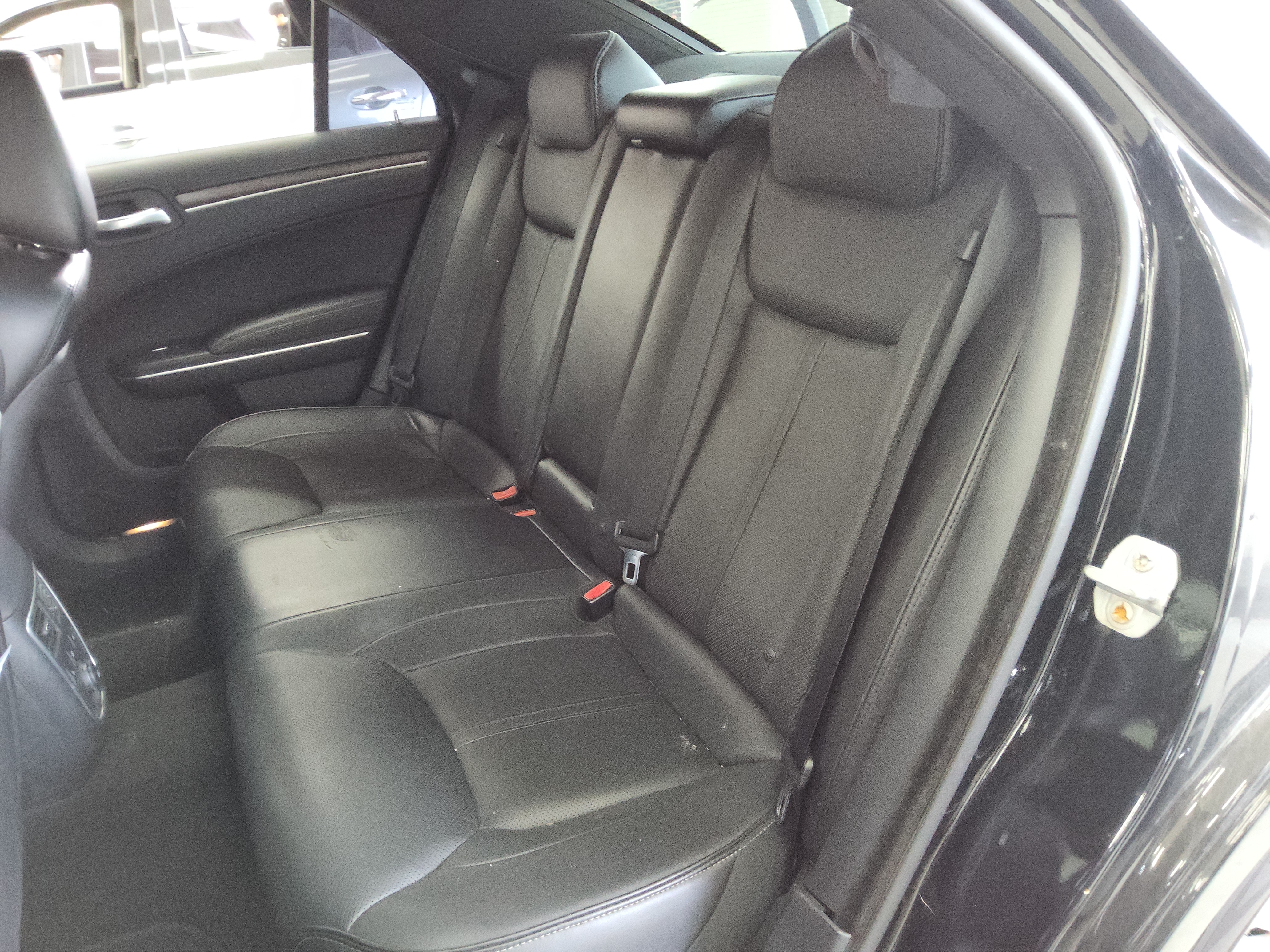 2014 - Chrysler 300C