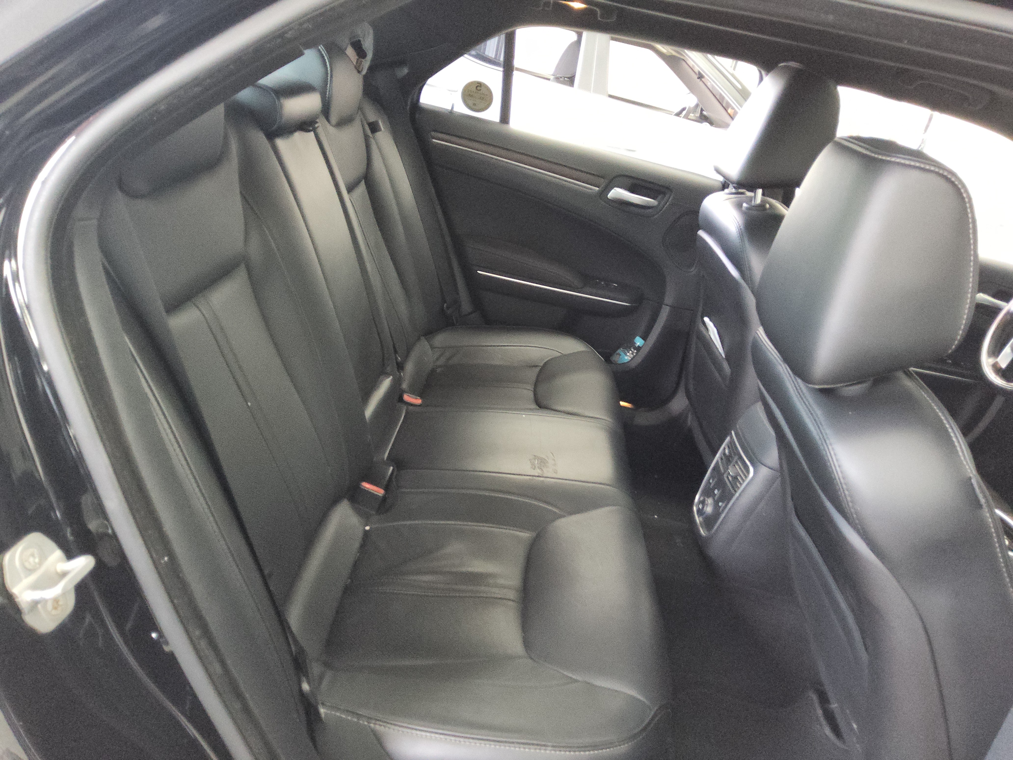 2014 - Chrysler 300C