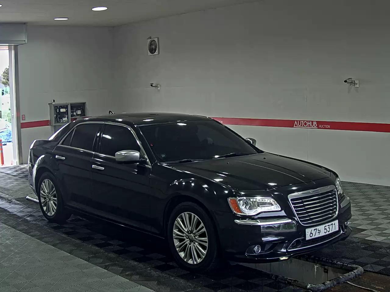 2014 - Chrysler 300C