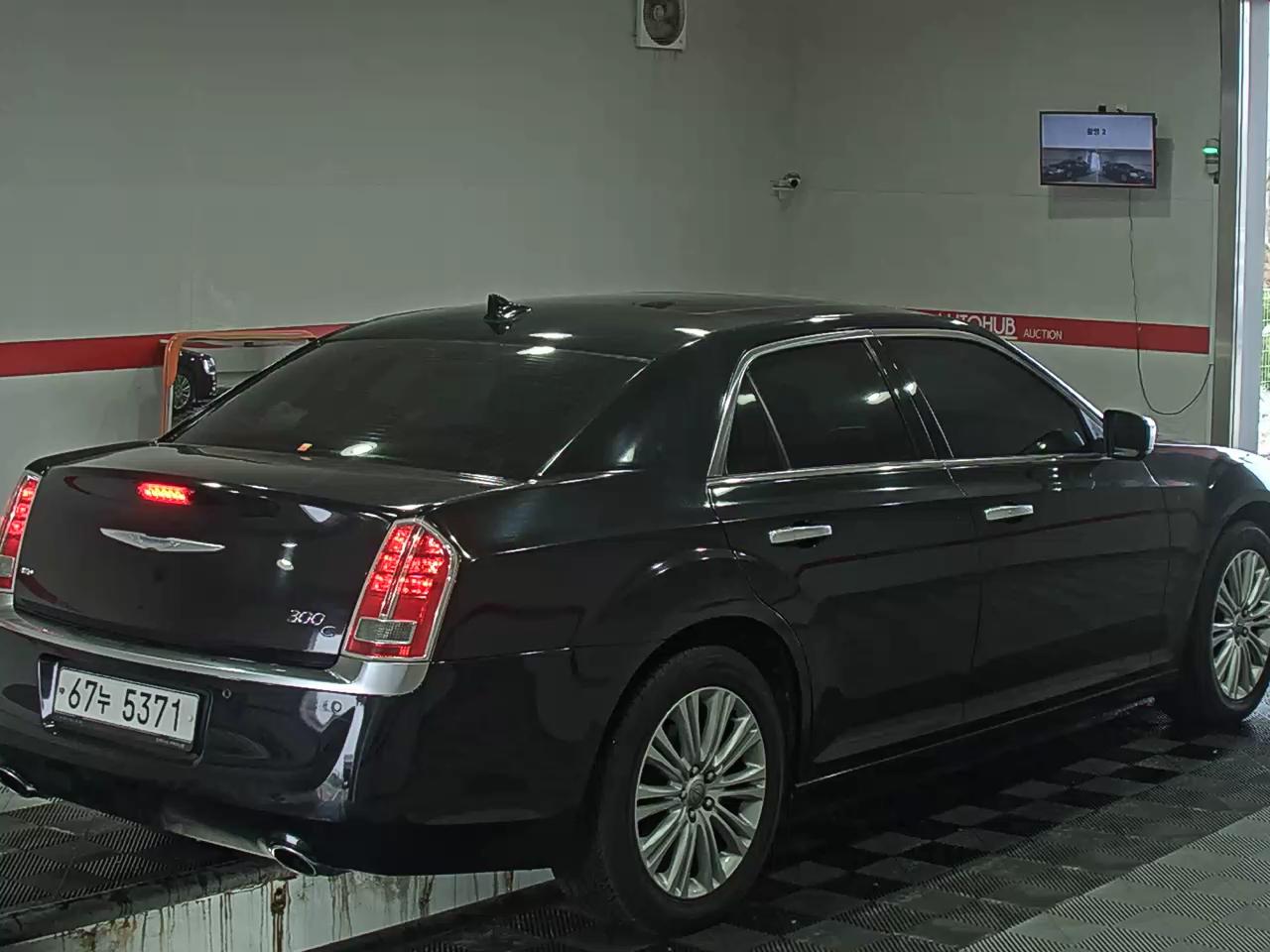 2014 - Chrysler 300C