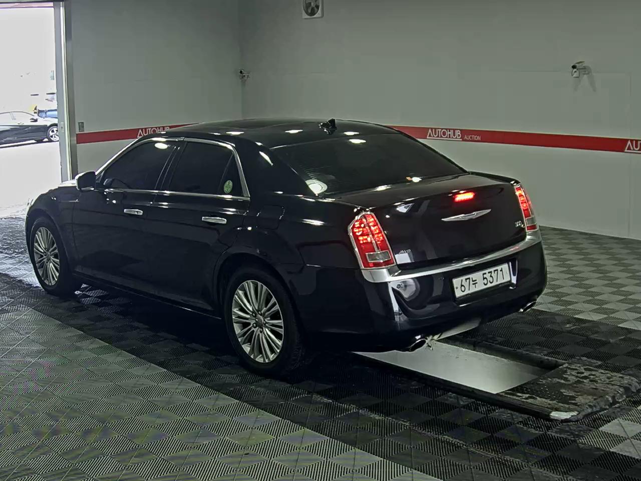 2014 - Chrysler 300C