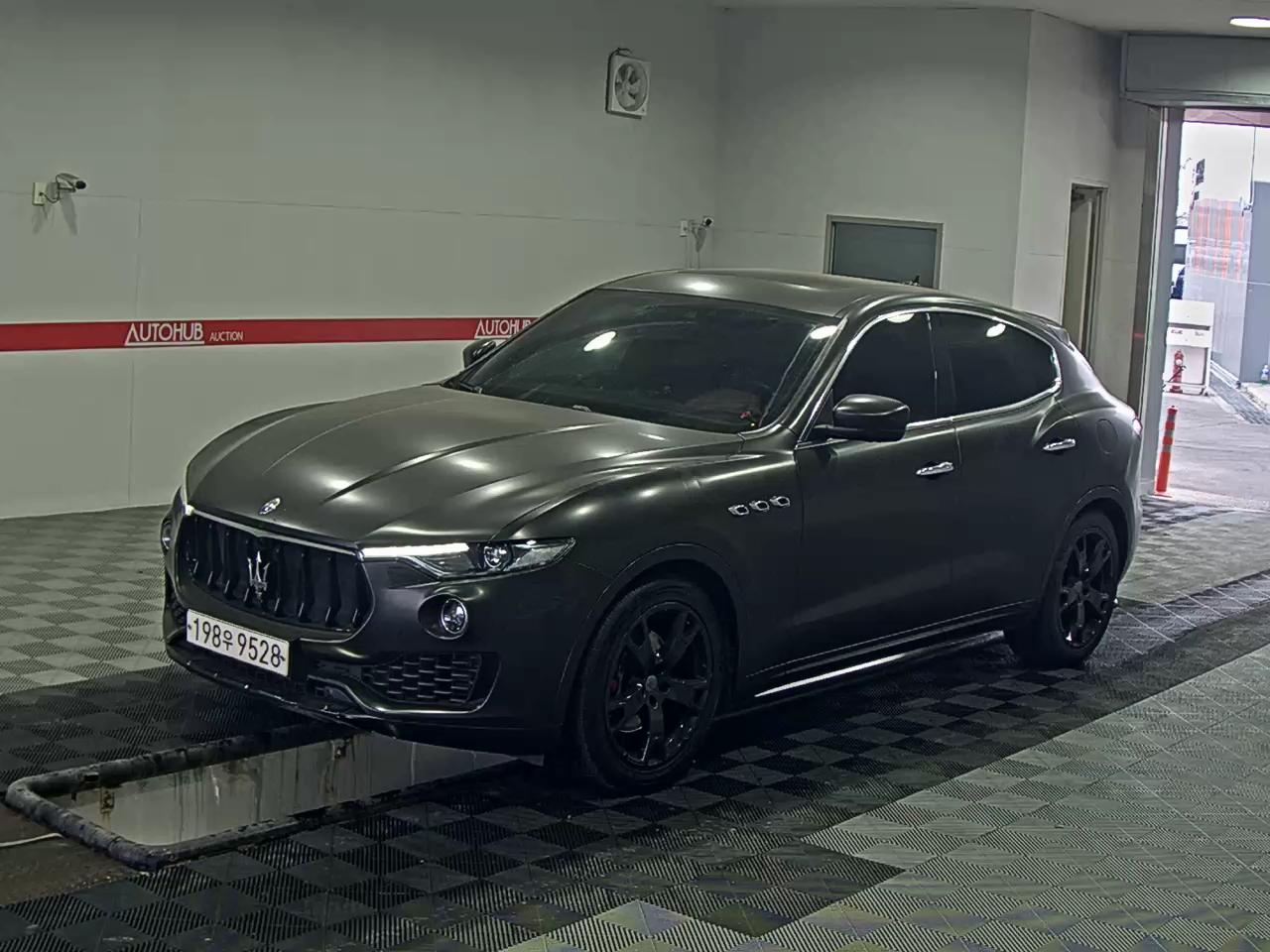 마세라티 르반떼(~현재)