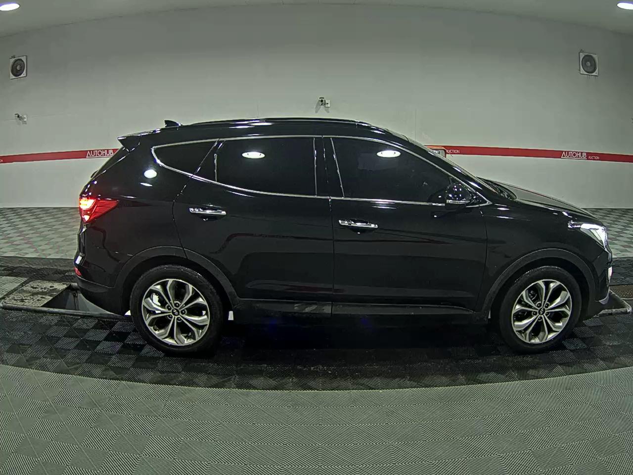 2015 - Hyundai Santa Fe