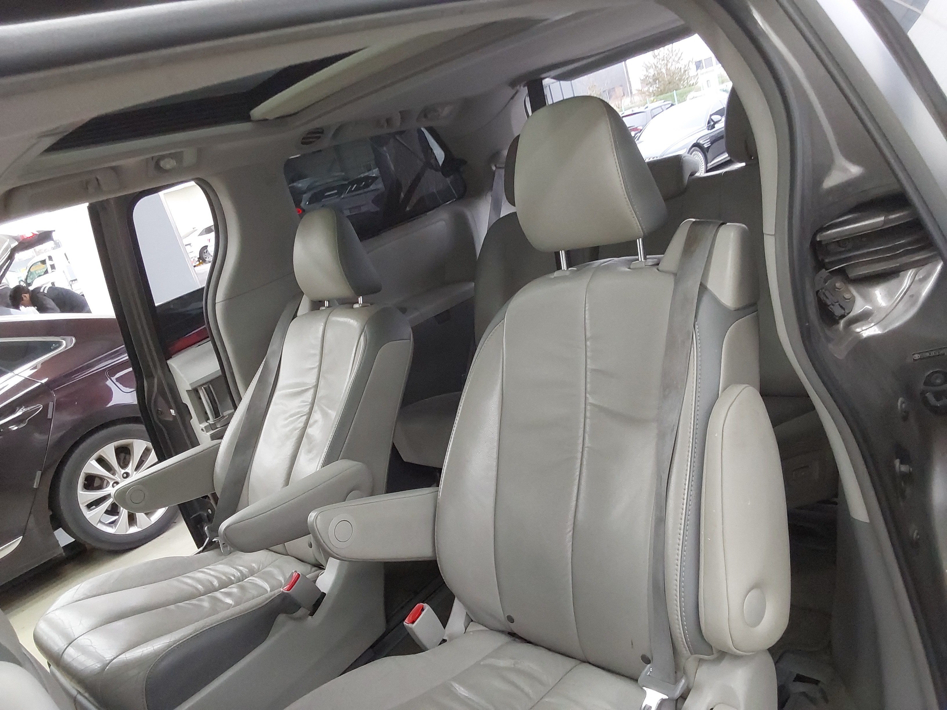 2014 - Toyota Sienna