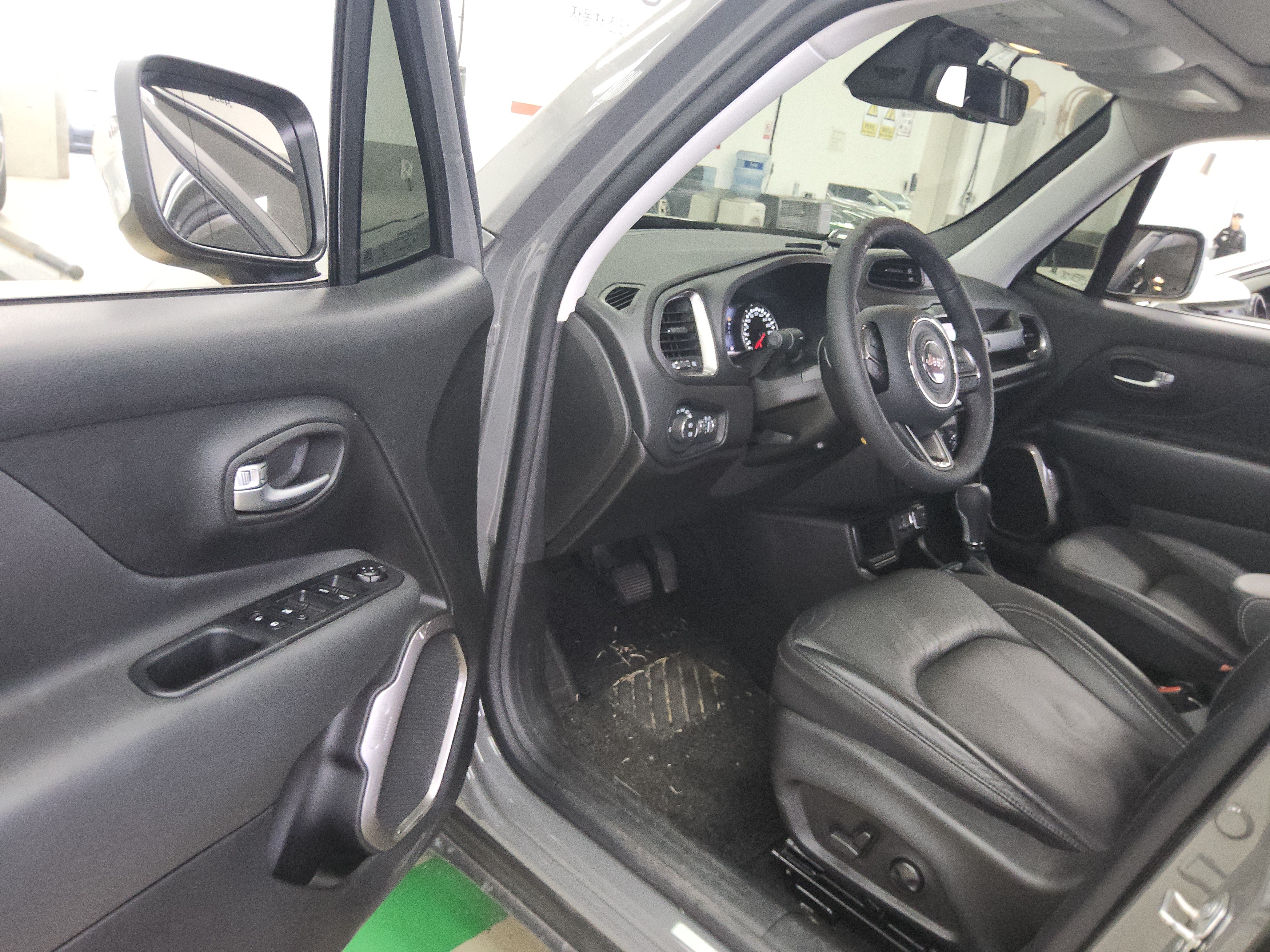 2022 - Jeep Renegade