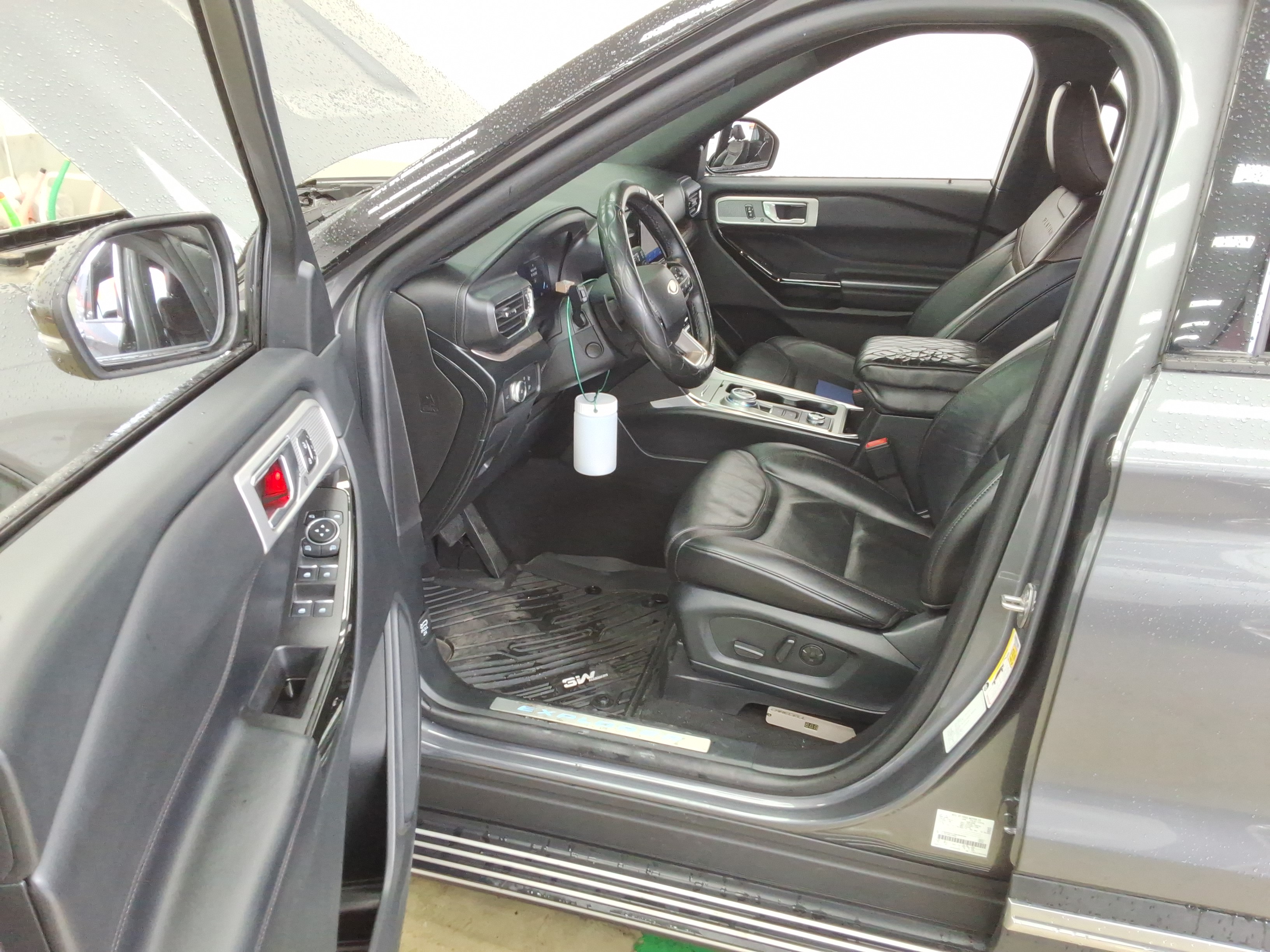 2021 - Ford Explorer