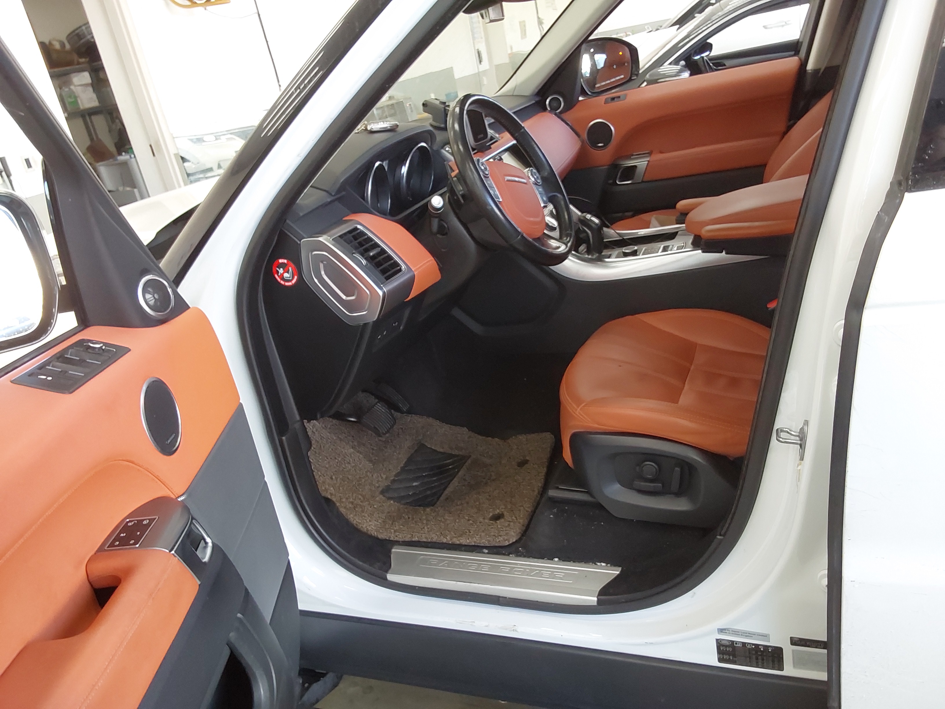 2017 - Land Rover Range Rover