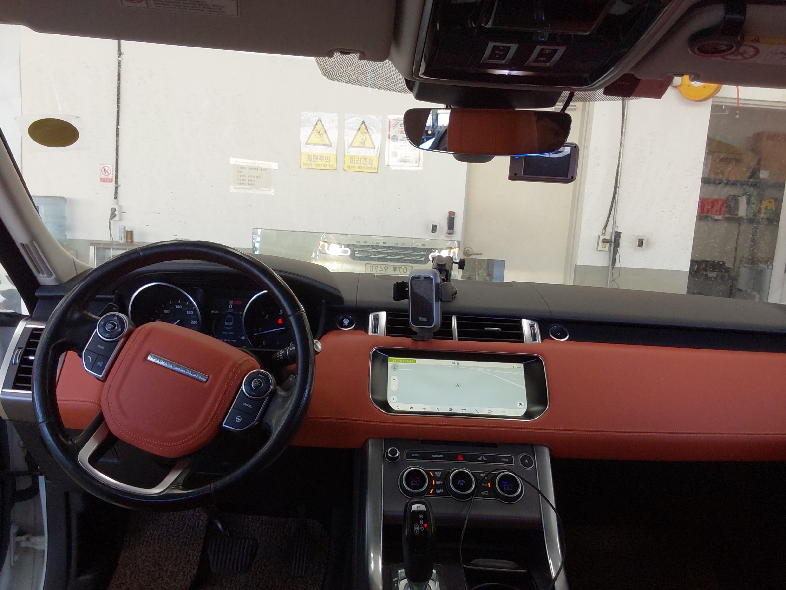 2017 - Land Rover Range Rover